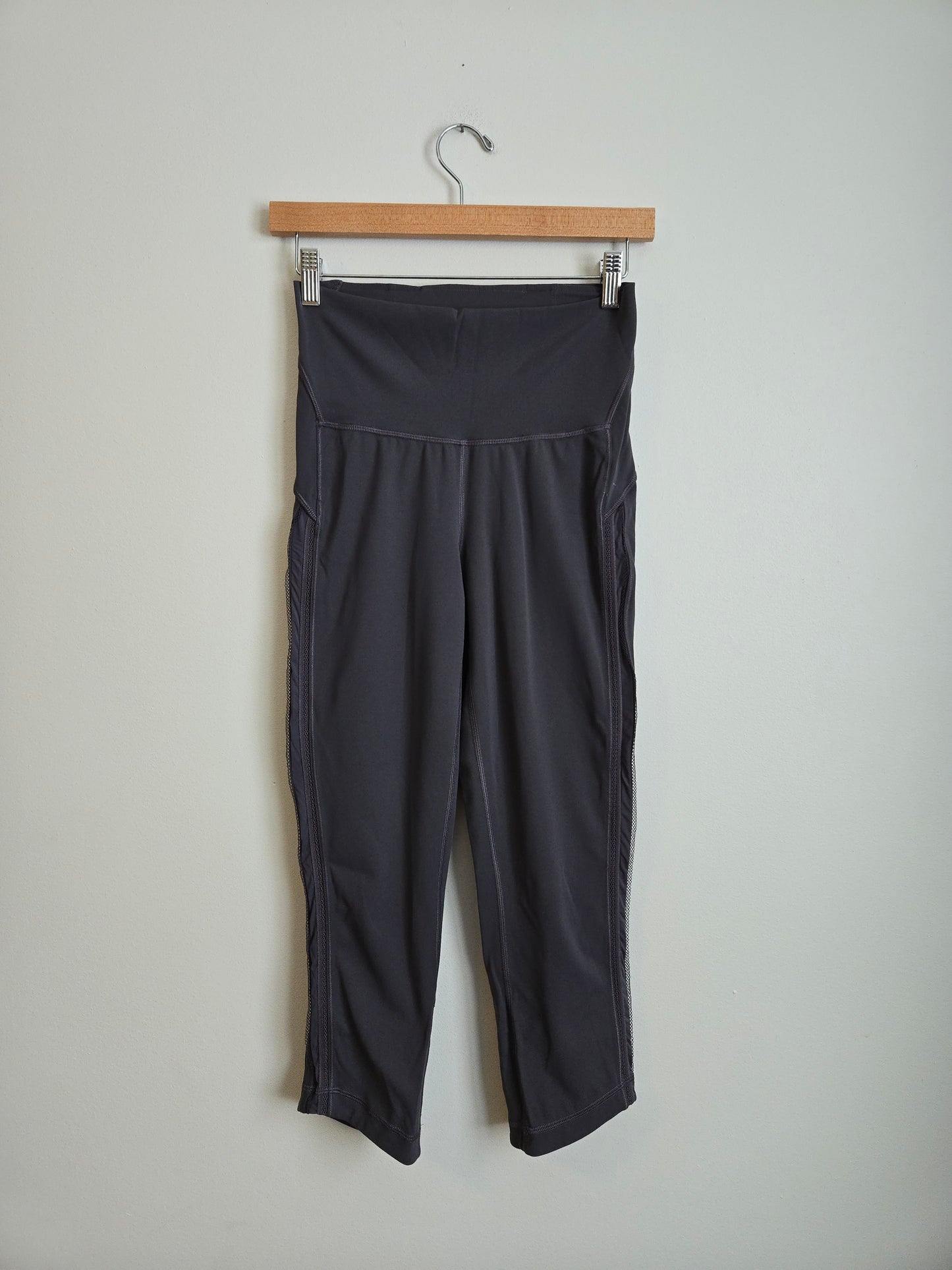 Lululemon Wunder Under Crop (Hi-Rise) Awaken Full-On Luxtreme 21" - Size 6