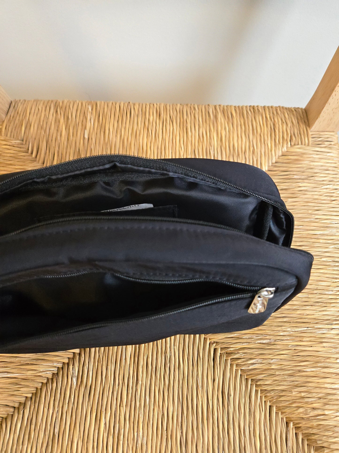 NWT Thirty-One - Classic Sling Bag