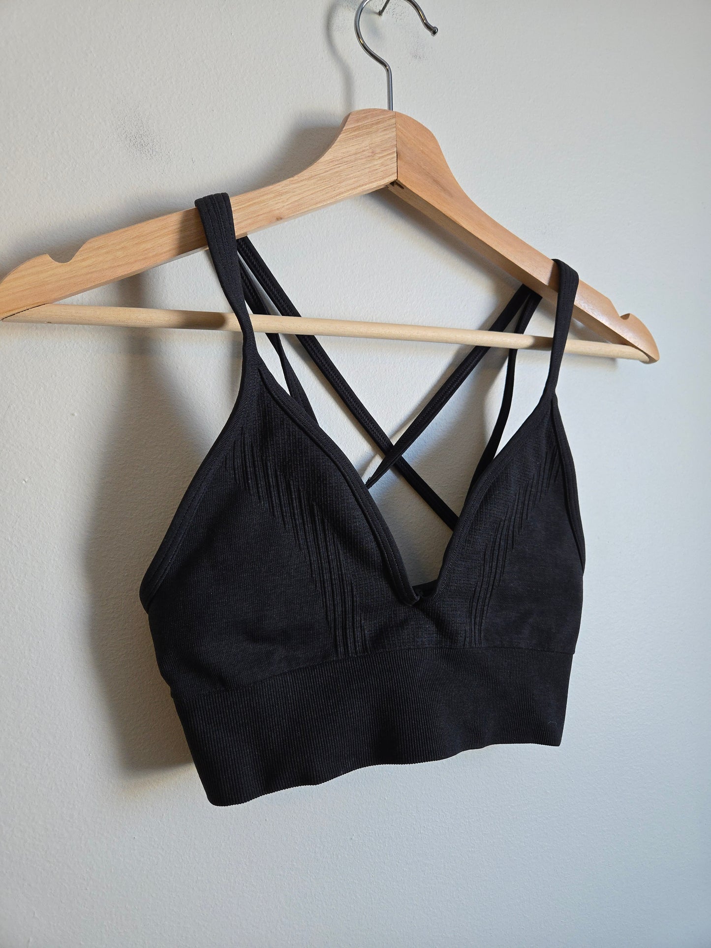 Lululemon Seamless V-Bra - Size 4