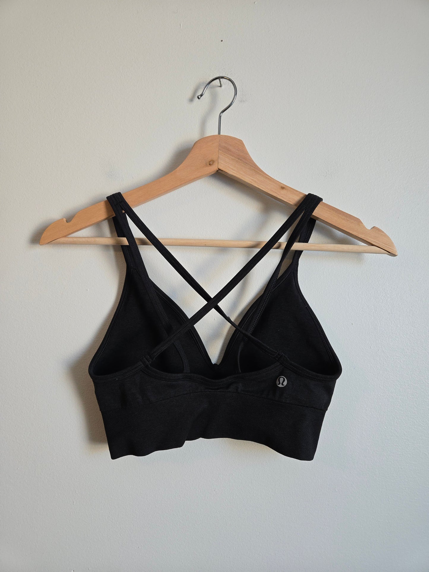 Lululemon Seamless V-Bra - Size 4