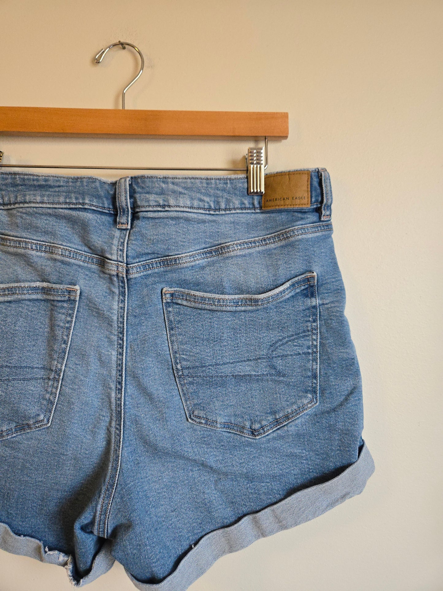 American Eagle Mom Short - Size 12