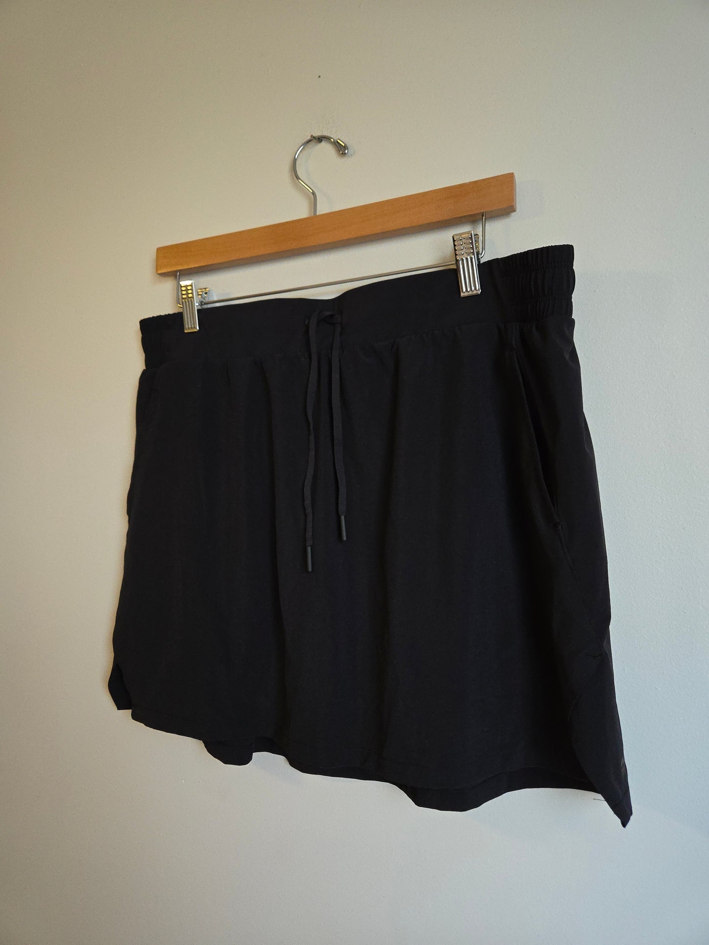 Gap All In Motion Tennis/Running Skort - Size Large