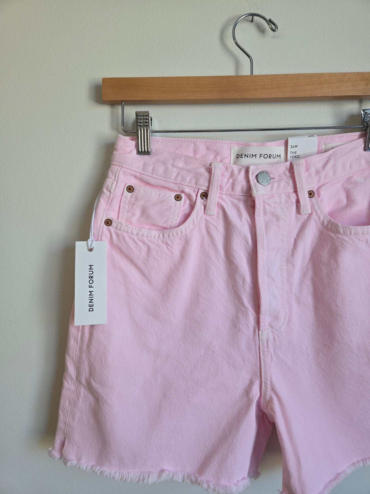 NWT Denim Forum "The Yoko" High-Rise Mid-Thigh Short - Size 26
