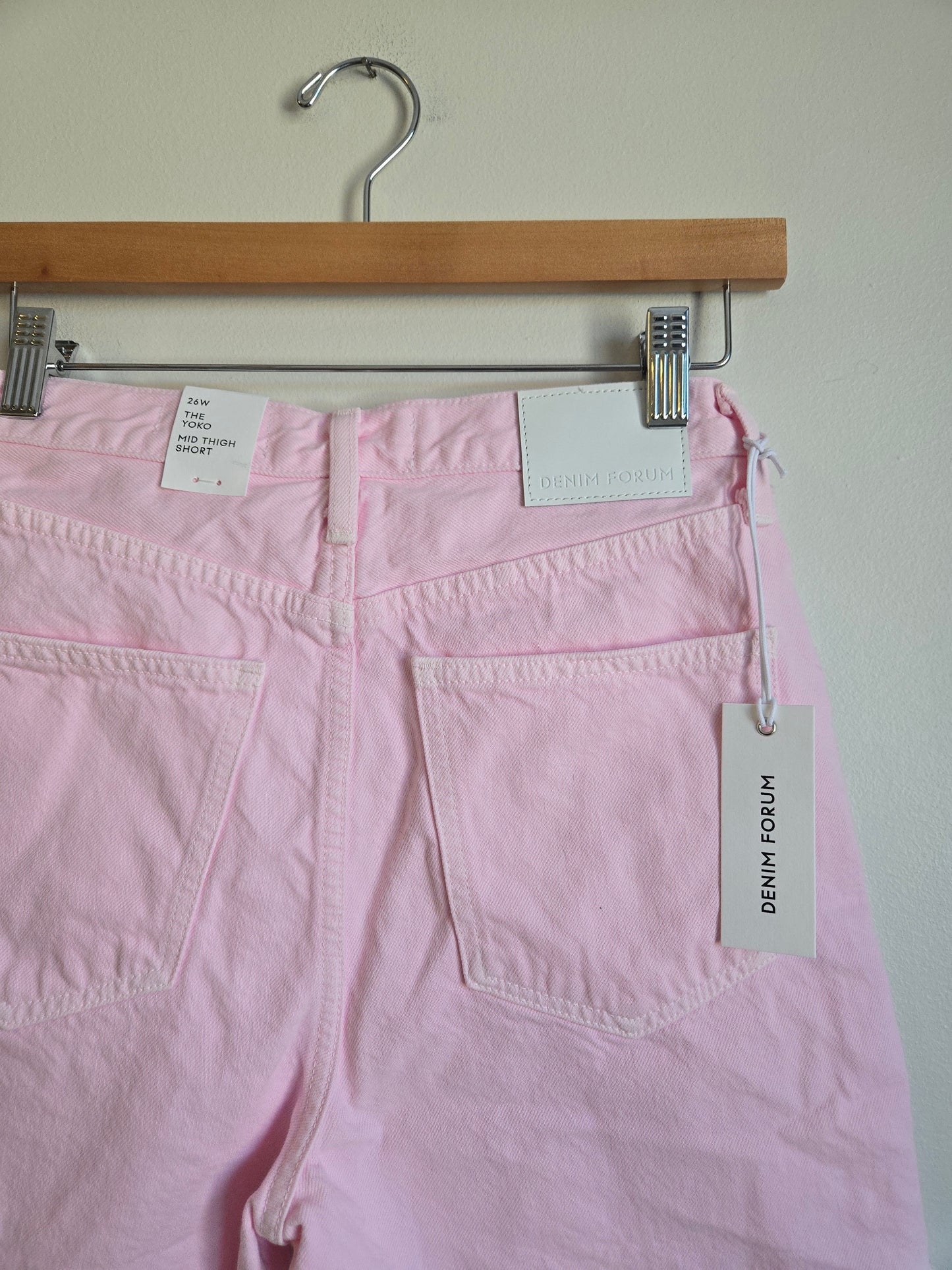 NWT Denim Forum "The Yoko" High-Rise Mid-Thigh Short - Size 26