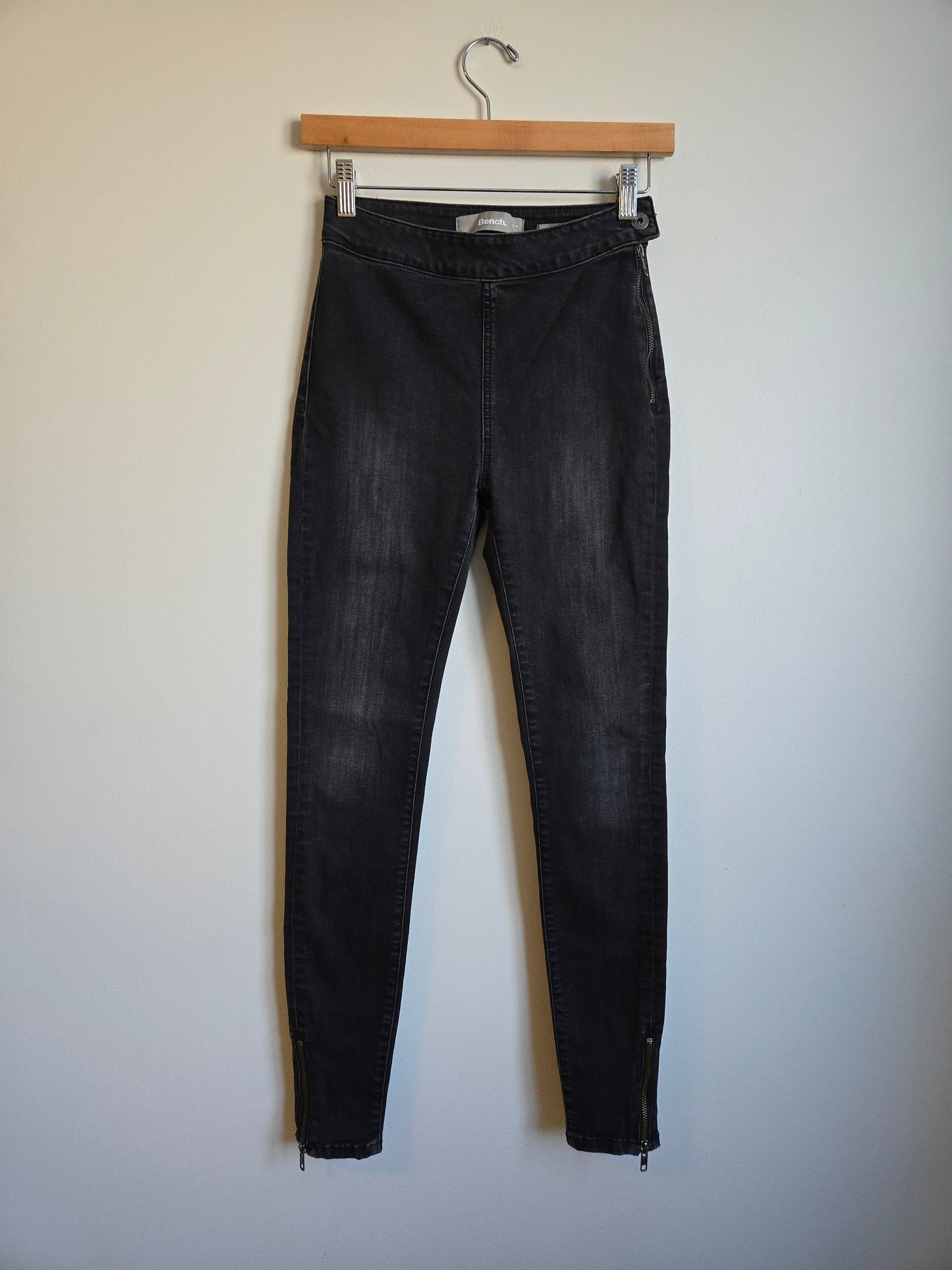 Bench High-Rise Skinny Jeans - Size 26x32