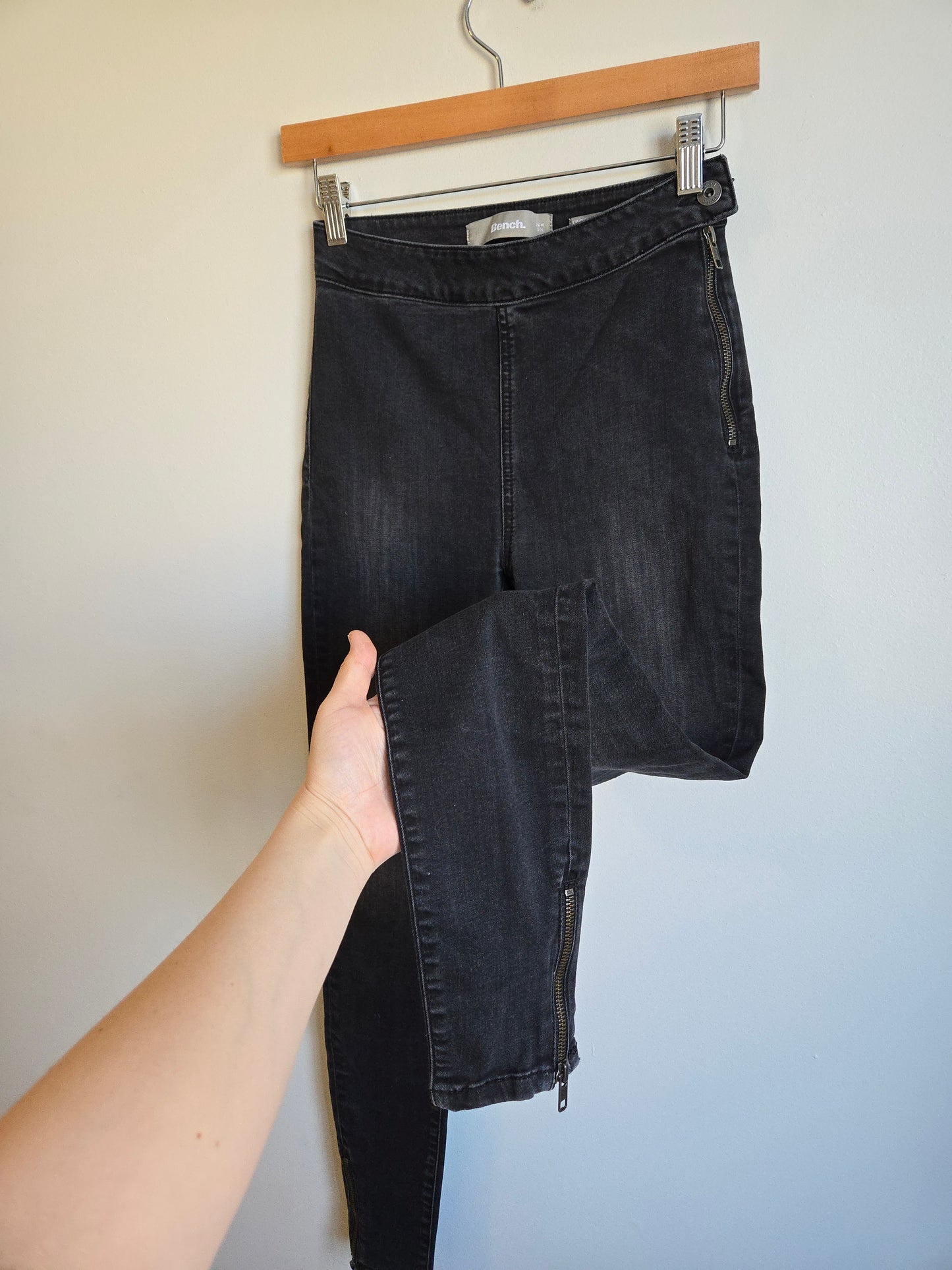 Bench High-Rise Skinny Jeans - Size 26x32