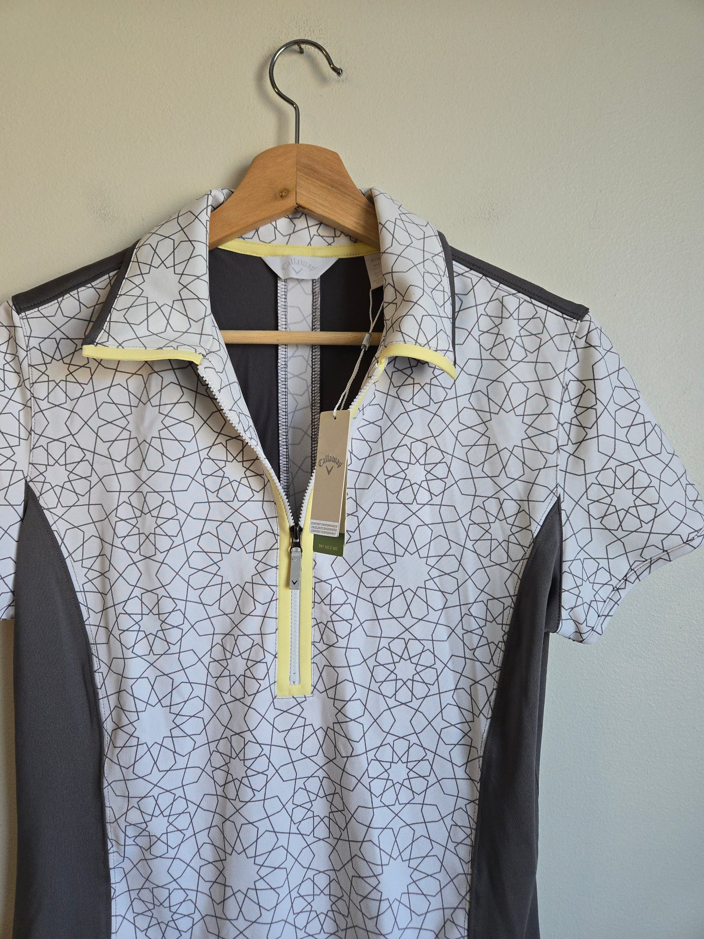 NWT Callaway Golf Shirt - Size Medium