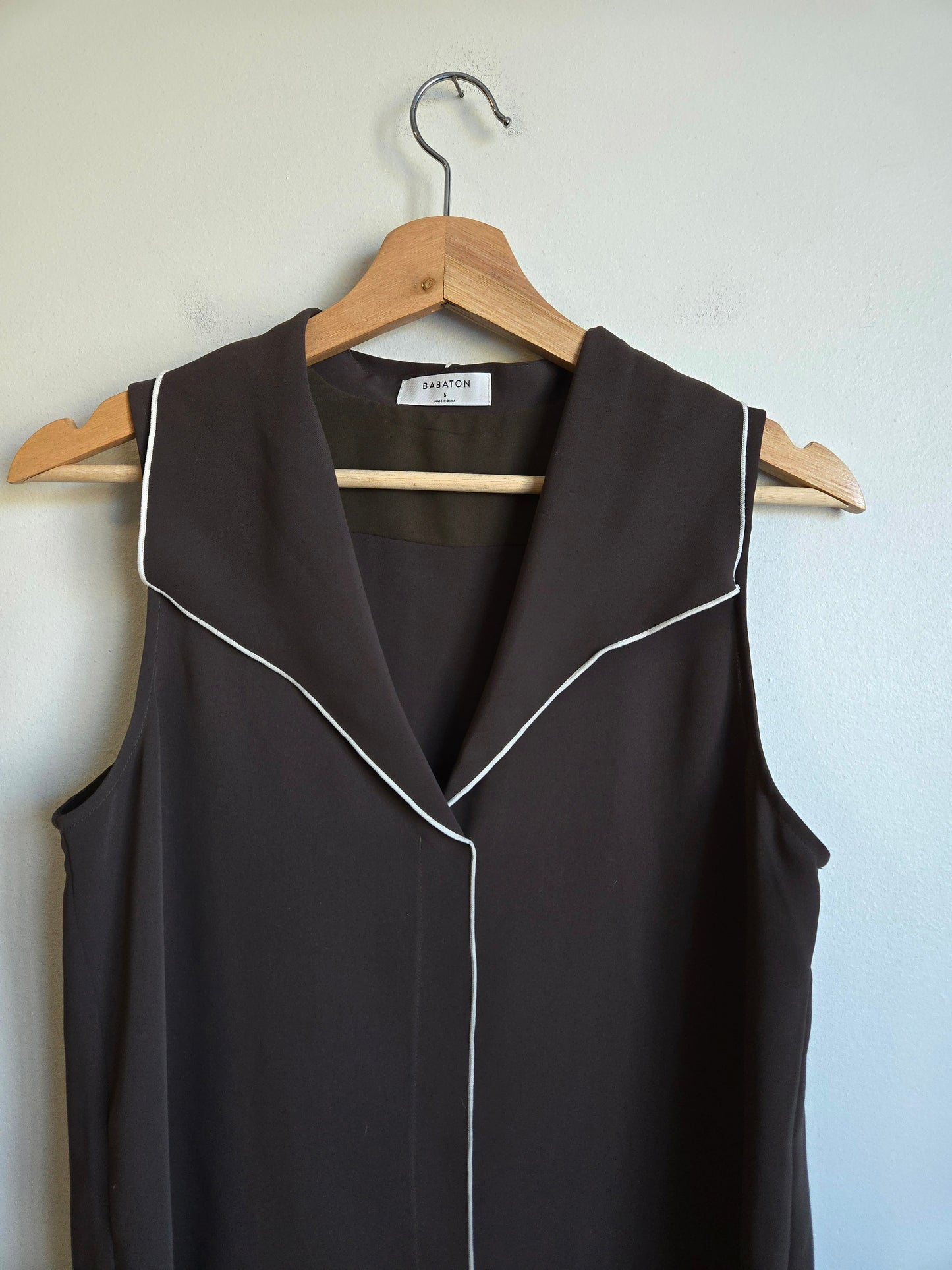 Babaton Sleeveless Blouse - Size Small
