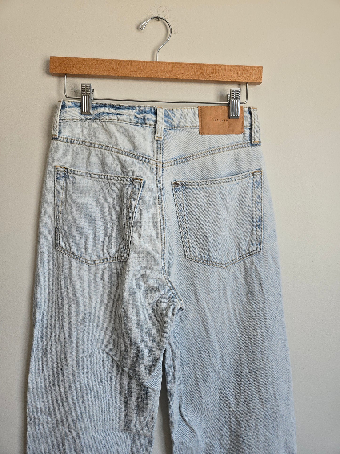 &Denim Ultra High Waist Wide Leg Denim - Size 4