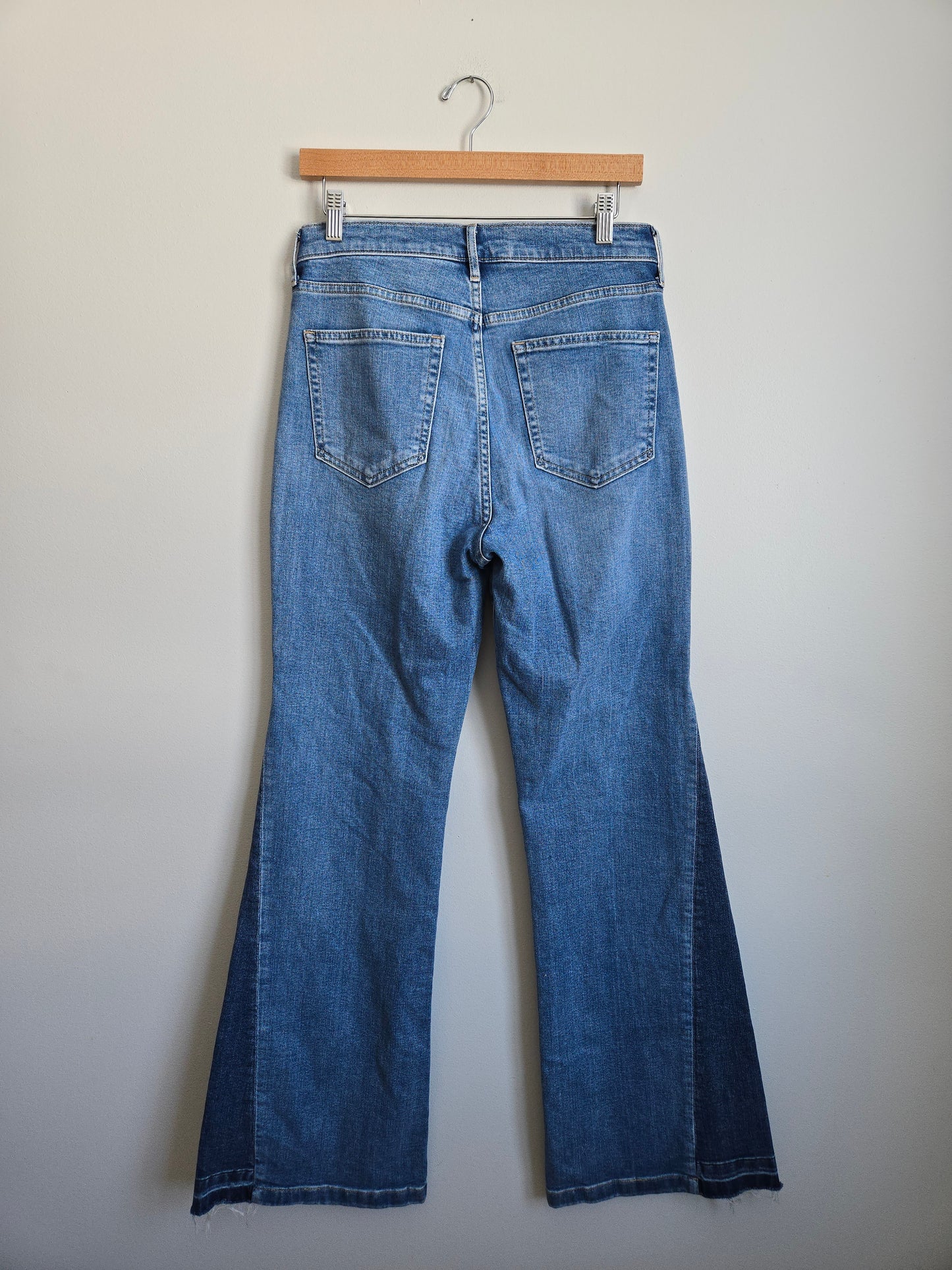 GAP '70s Flare High Rise - Size 28 (6)