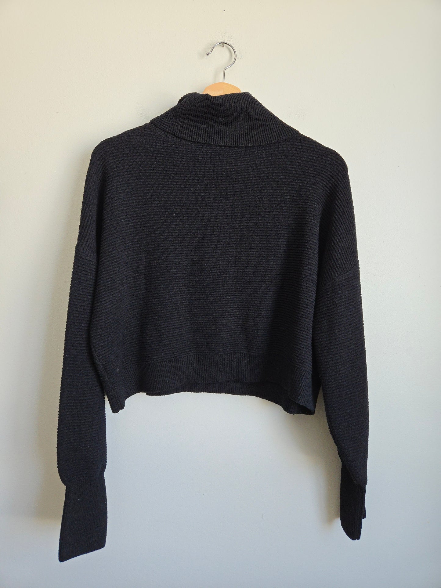 RD Style Knit Crop Long Sleeve - Size Large