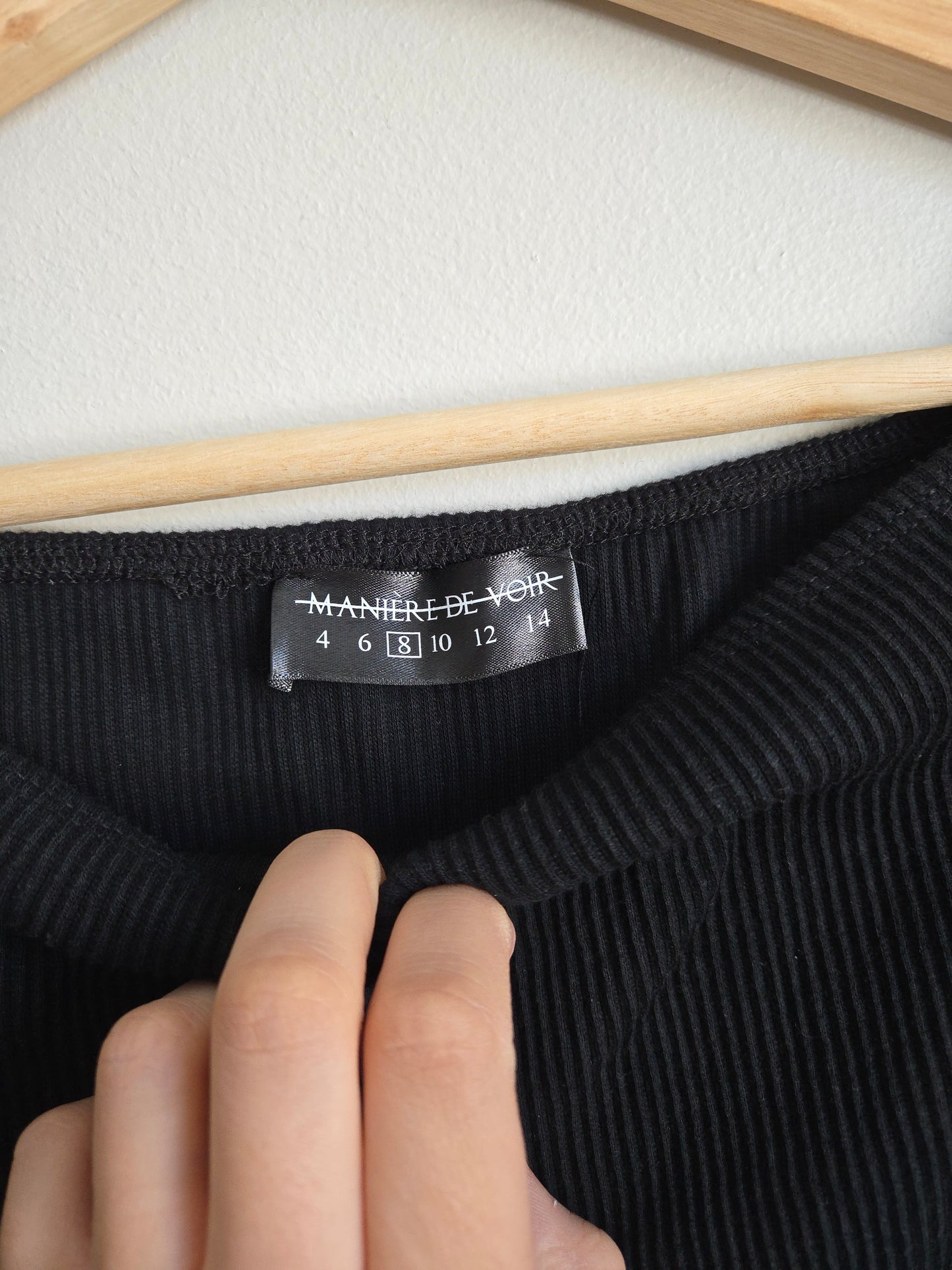 MANIÈRE DE VOIR Off-The-Shoulder Long Sleeve - Size 8