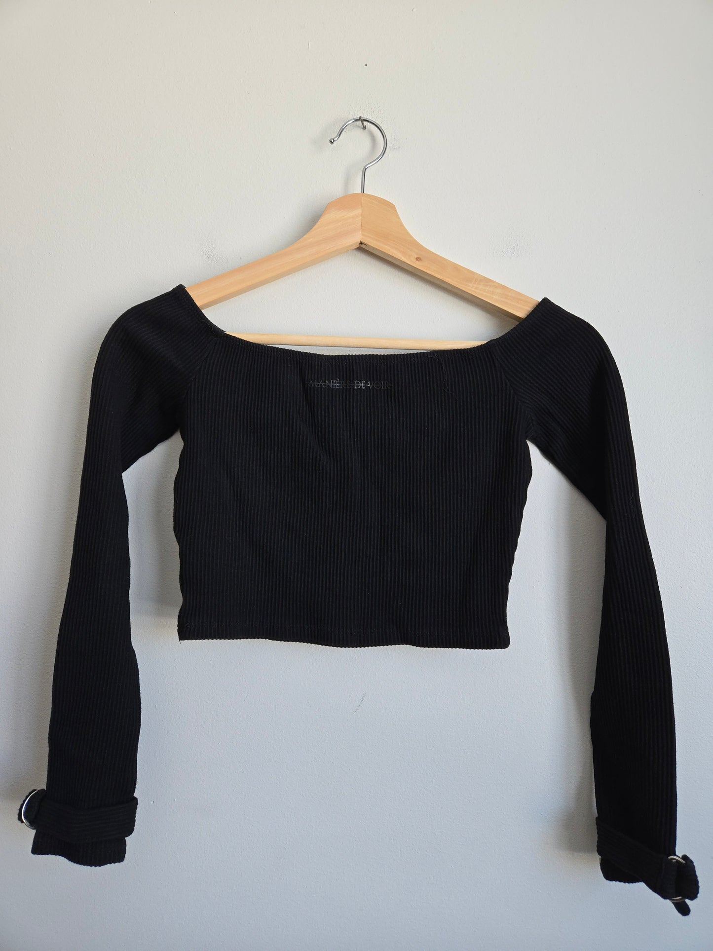 MANIÈRE DE VOIR Off-The-Shoulder Long Sleeve - Size 8