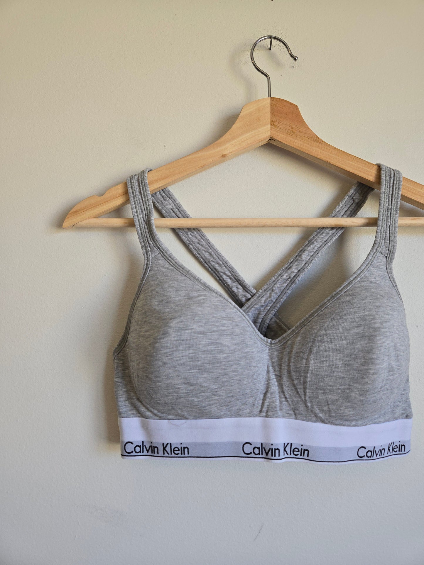Calvin Klein Sports Bra - Size Large