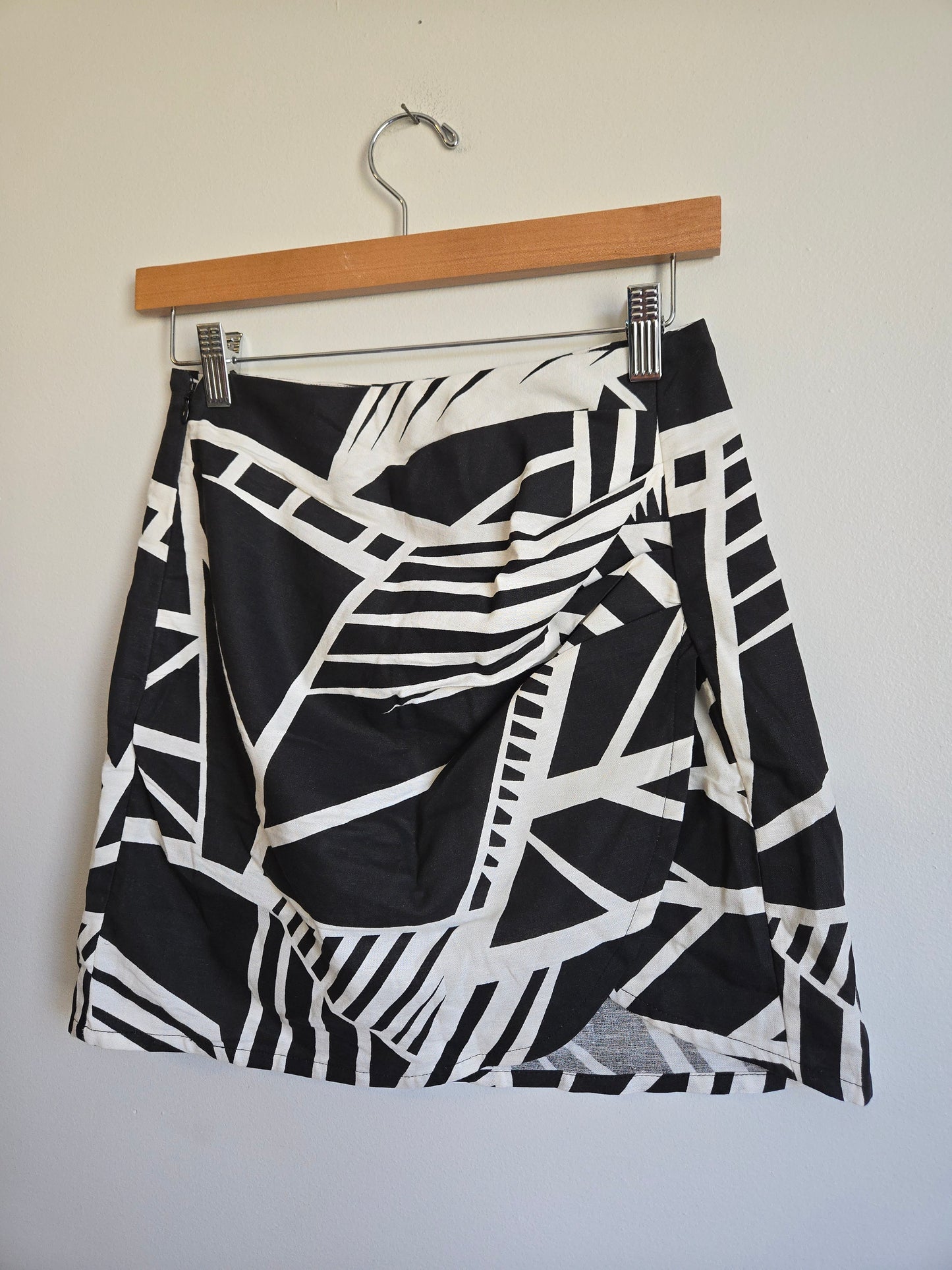 Dynamite Geometric Skirt - Size XXS