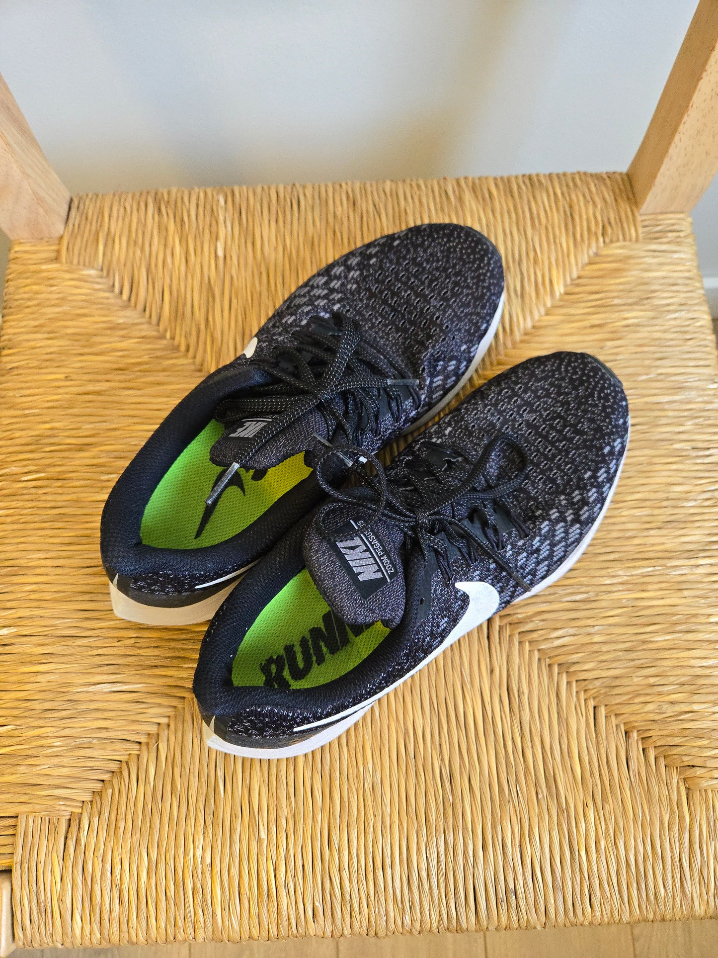Nike Zoom Pegasus 35 Running Shoes - Size 8