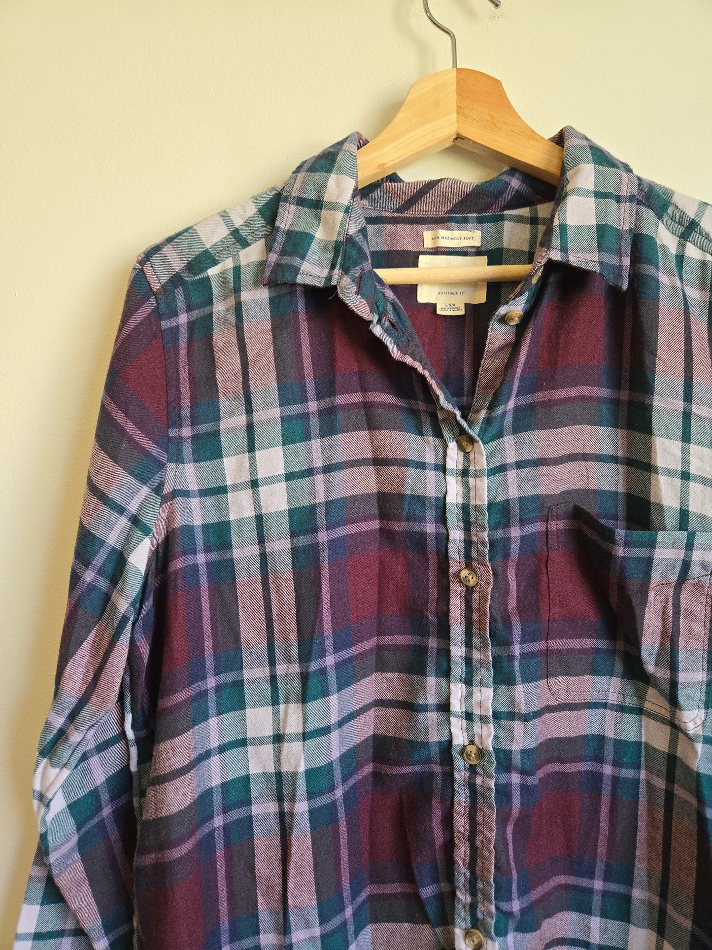 American Eagle Soft Plaid - Size Large