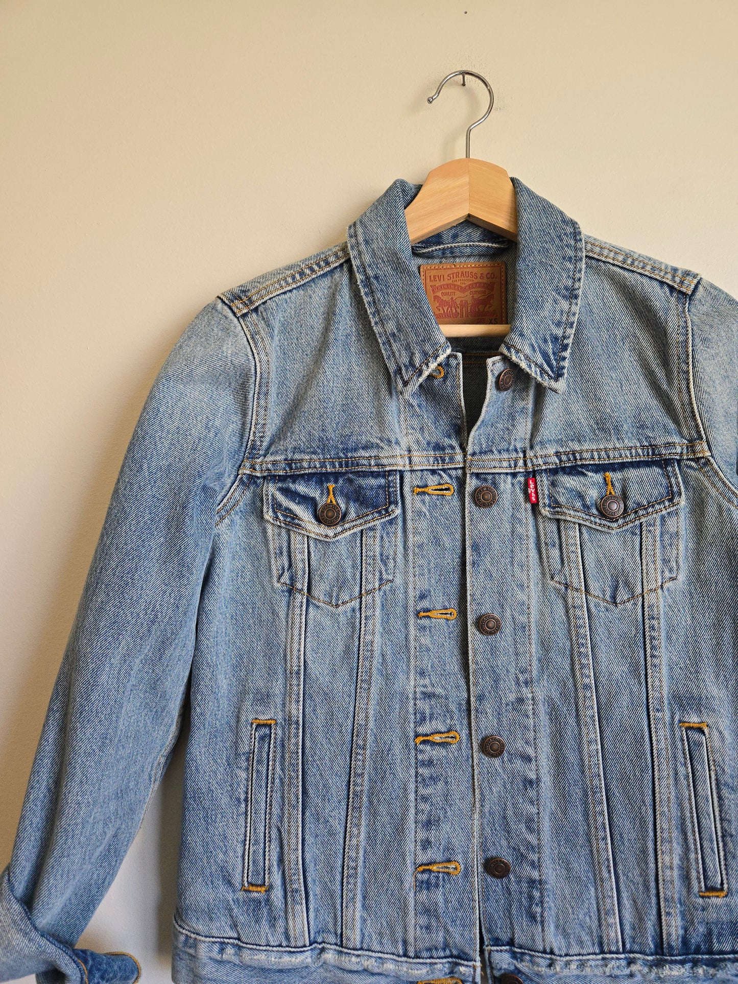 Levi's Denim Jacket - Size XS