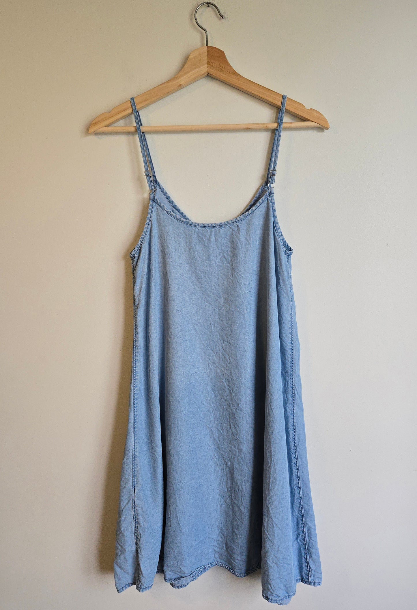 Reitmans Light Denim Dress - Size Medium