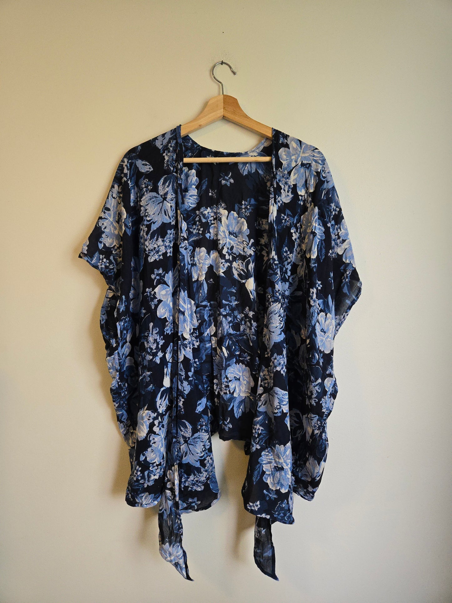 Boutique Floral Wrap - One Size