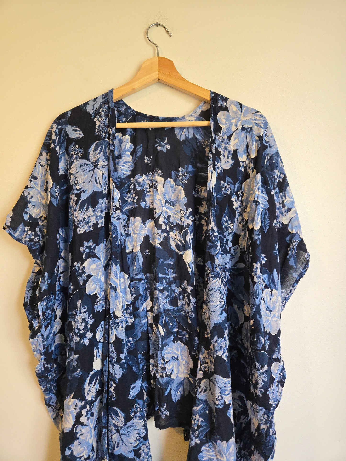 Boutique Floral Wrap - One Size