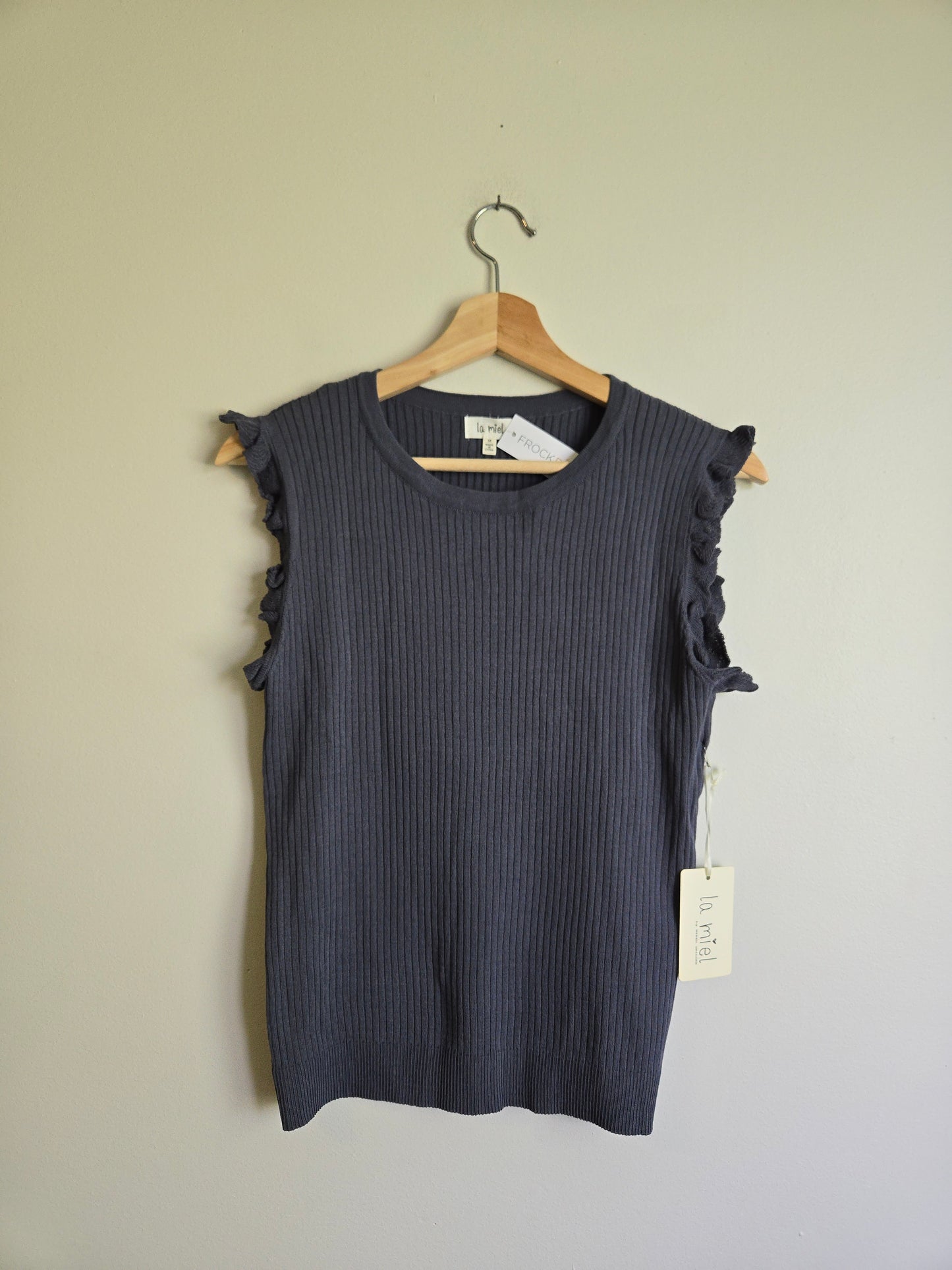 NWT La Miel Sleeveless Ribbed Top - Size Medium