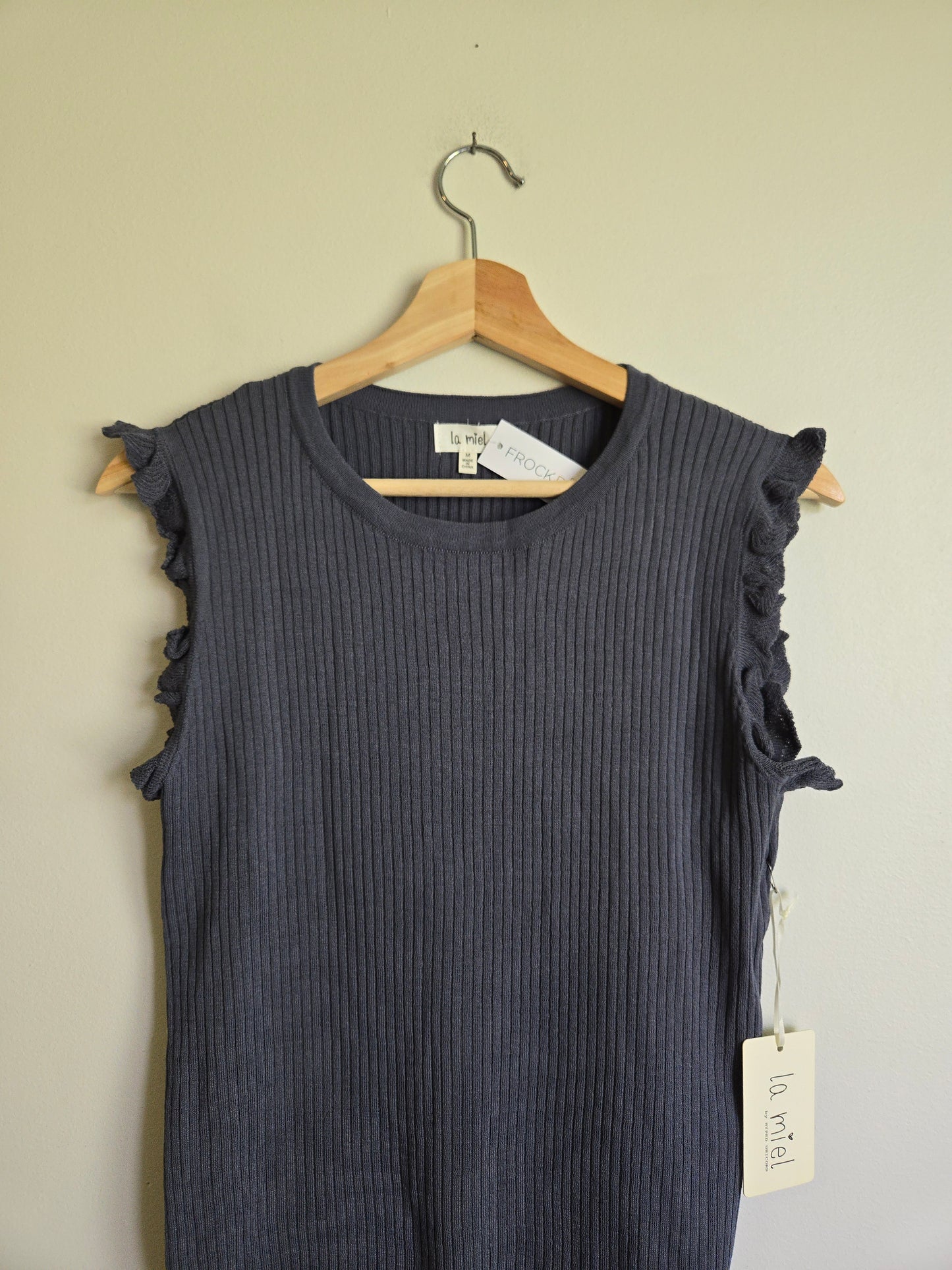 NWT La Miel Sleeveless Ribbed Top - Size Medium