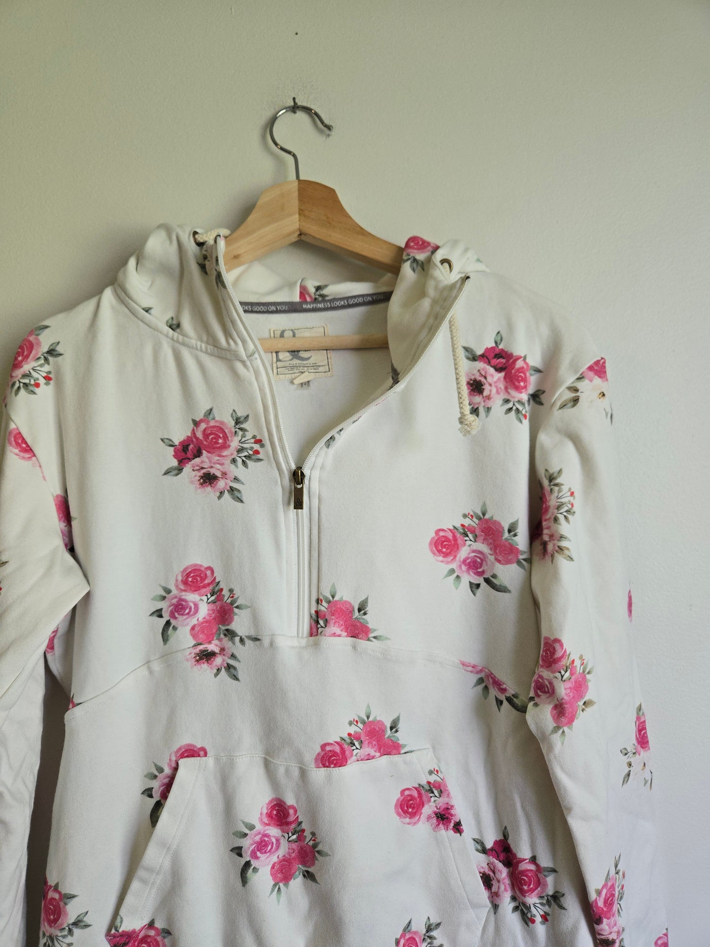 &Ampersand Rose 1/2 Zip Pullover - Size Large