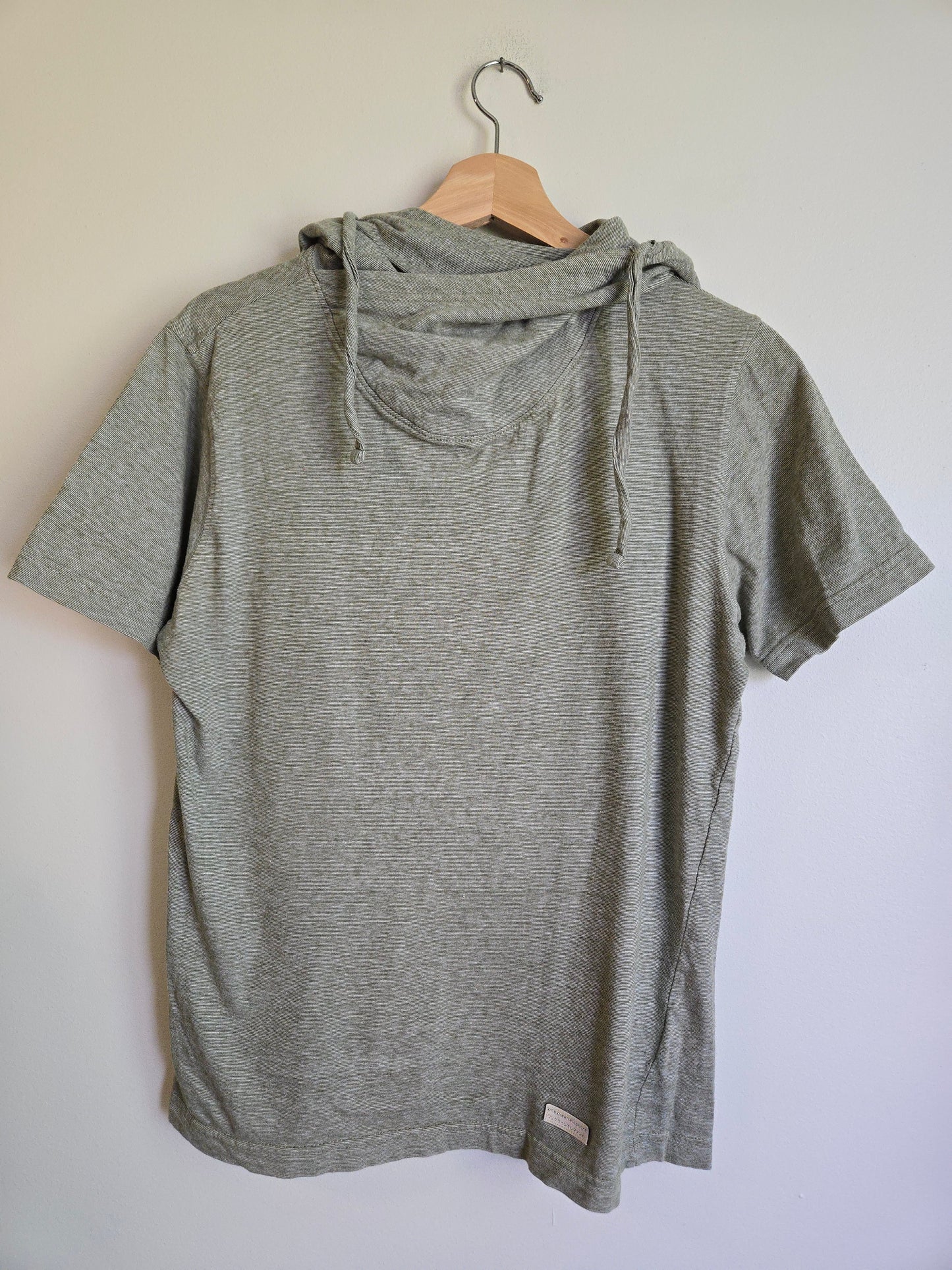 One Green Elephant Short-Sleeve Pullover - Size Medium