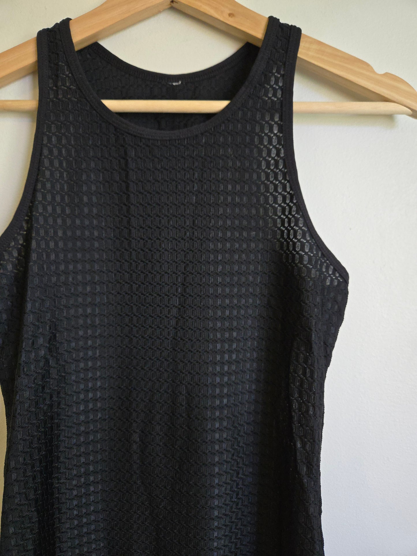 Lorna Jane Black Mesh Tank - Size Small