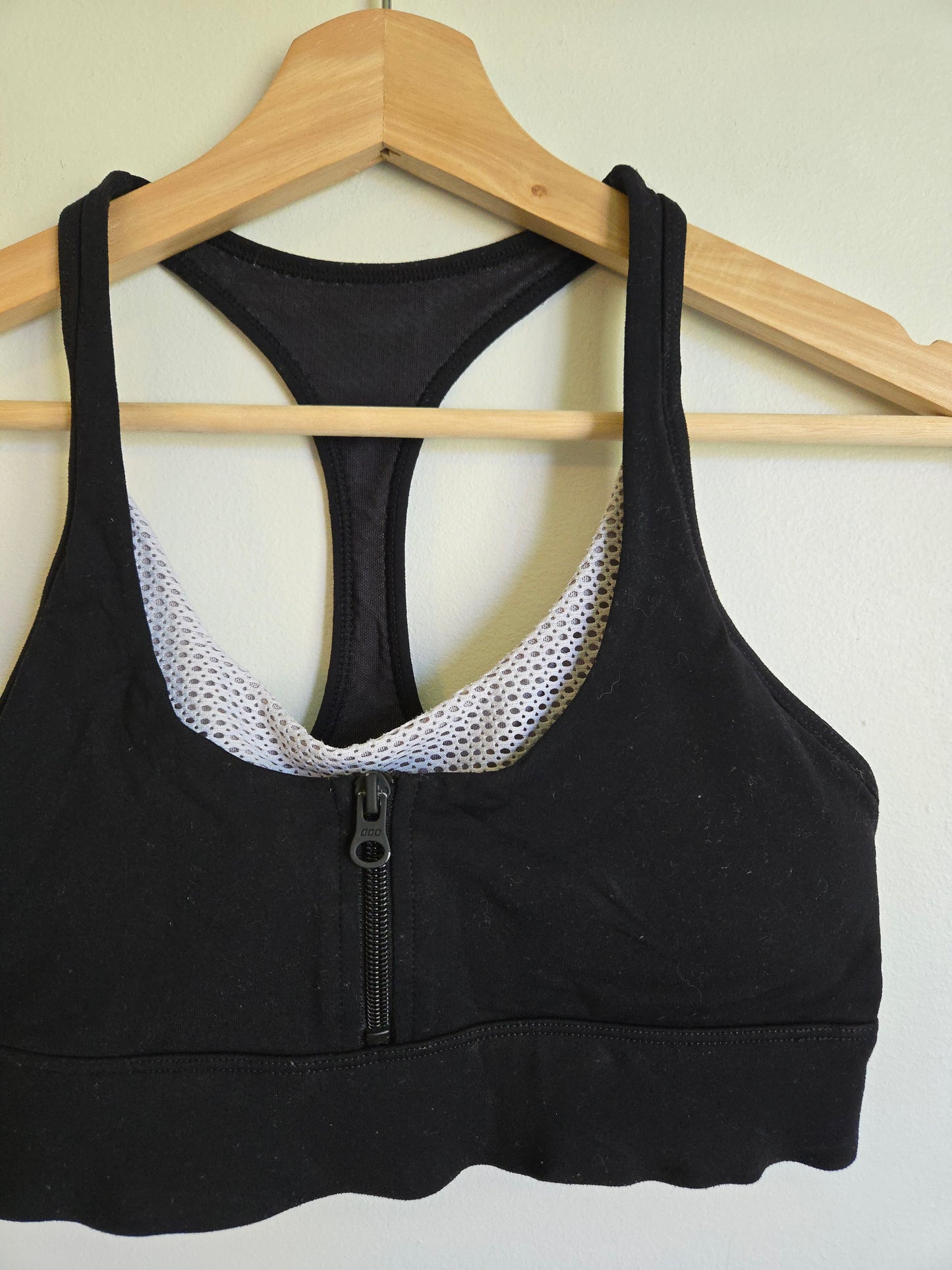 Lorna Jane Black Front Zip Sports Bra - Size Medium