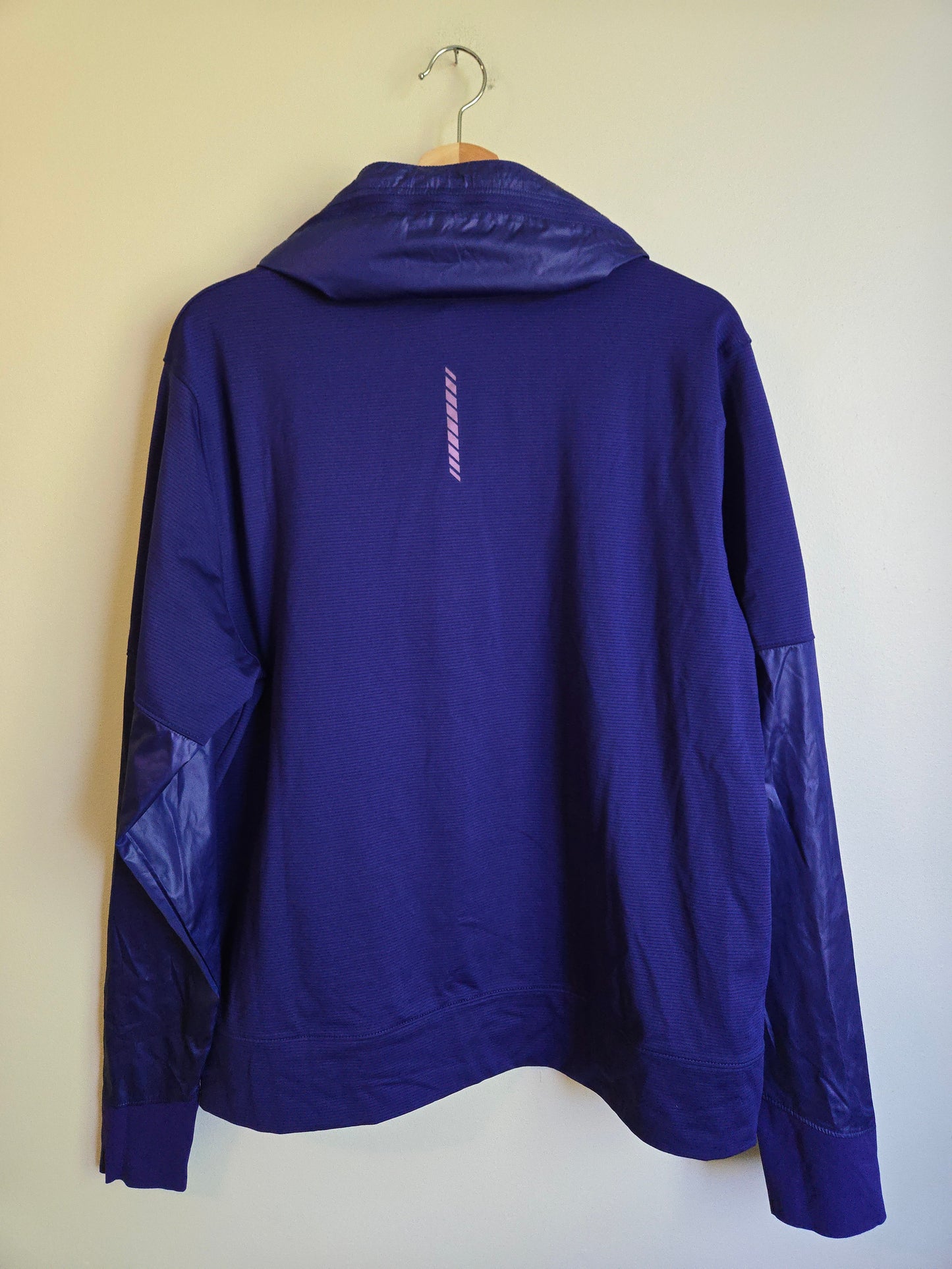 Under Armour Pullover - Size XL