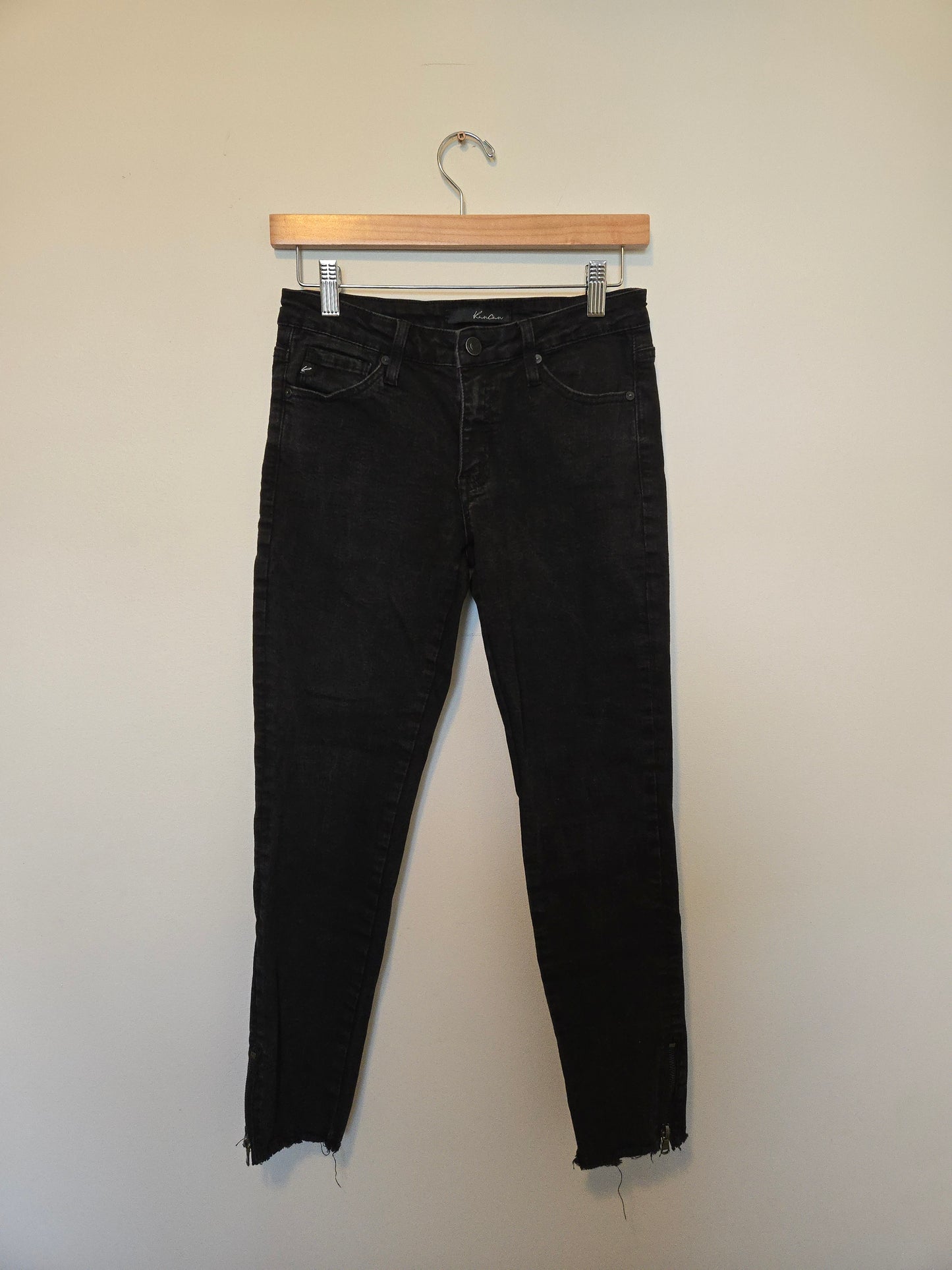 KanCan Zipper Detail Jeans - Size 26 (size 5)
