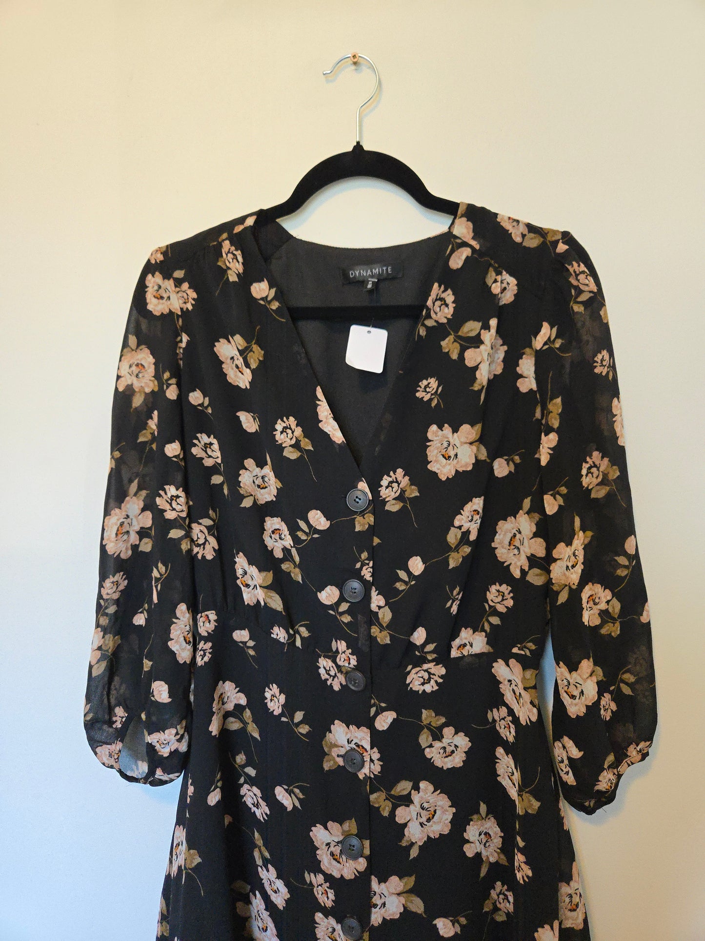 Dynamite Dress - Size Medium