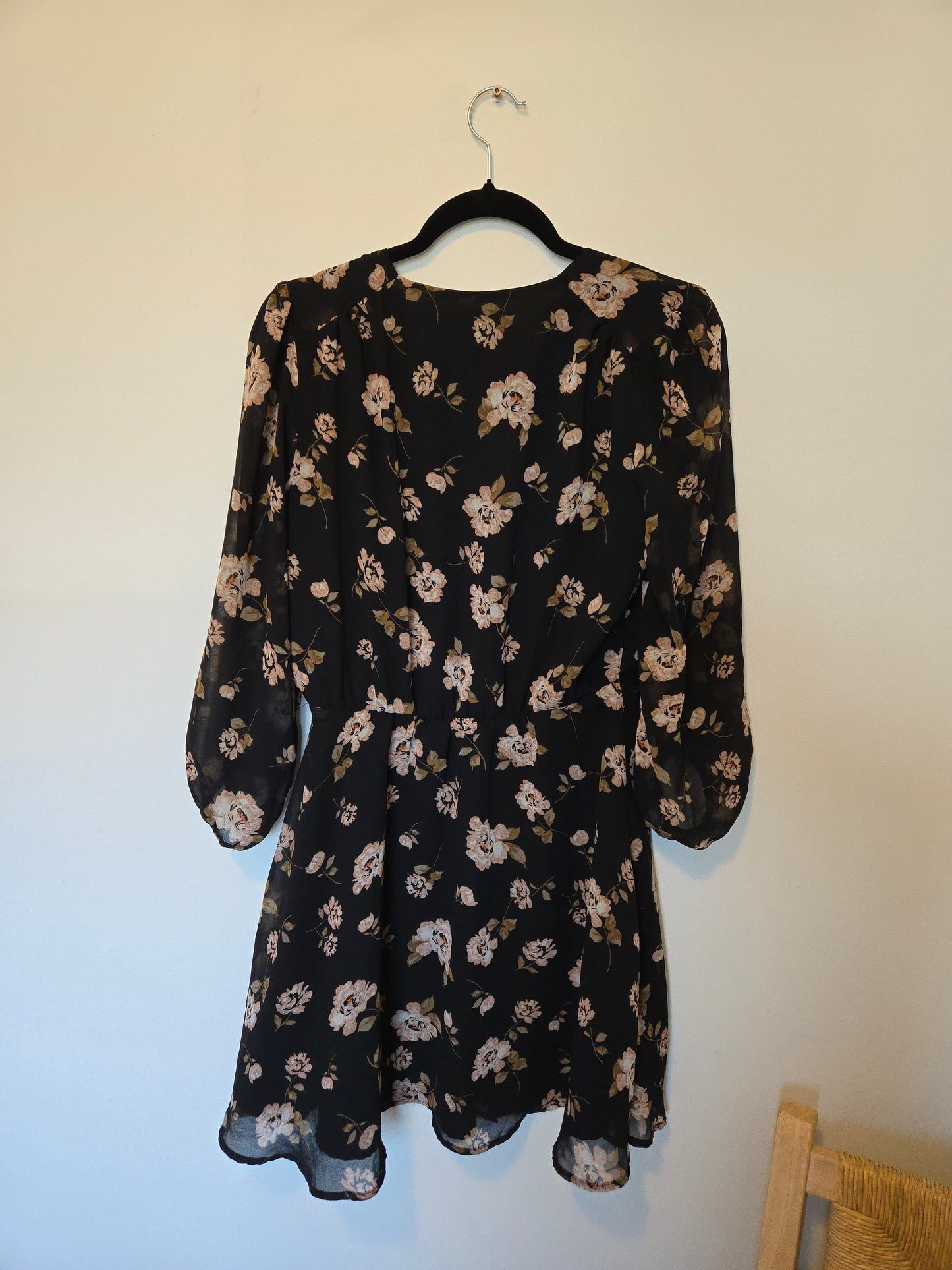 Dynamite Dress - Size Medium