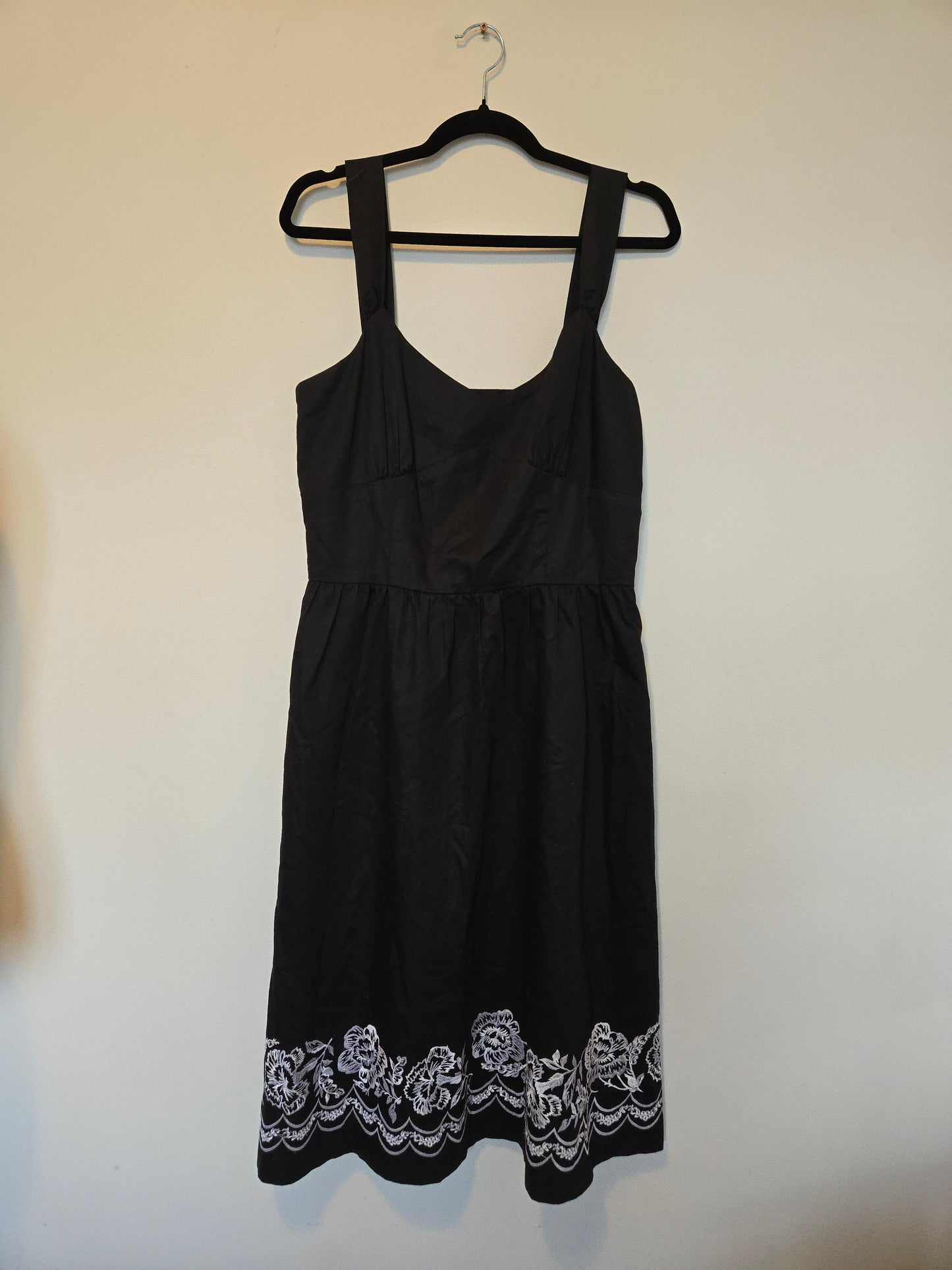 Anne Taylor Dress - Size 10