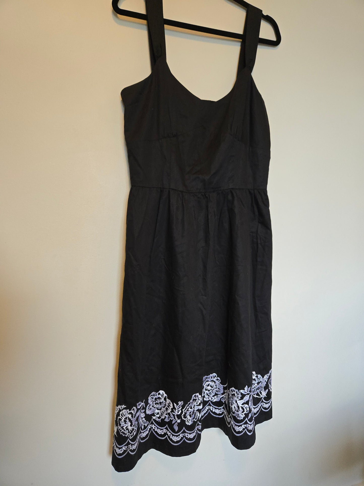 Anne Taylor Dress - Size 10