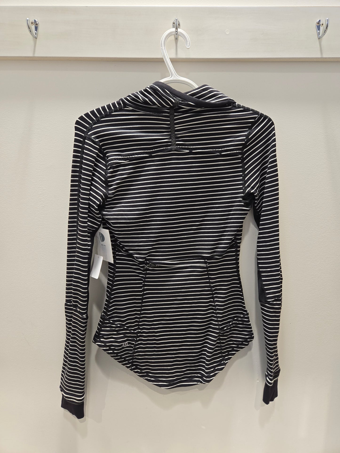 Lululemon Think Fast Pullover - Size 4