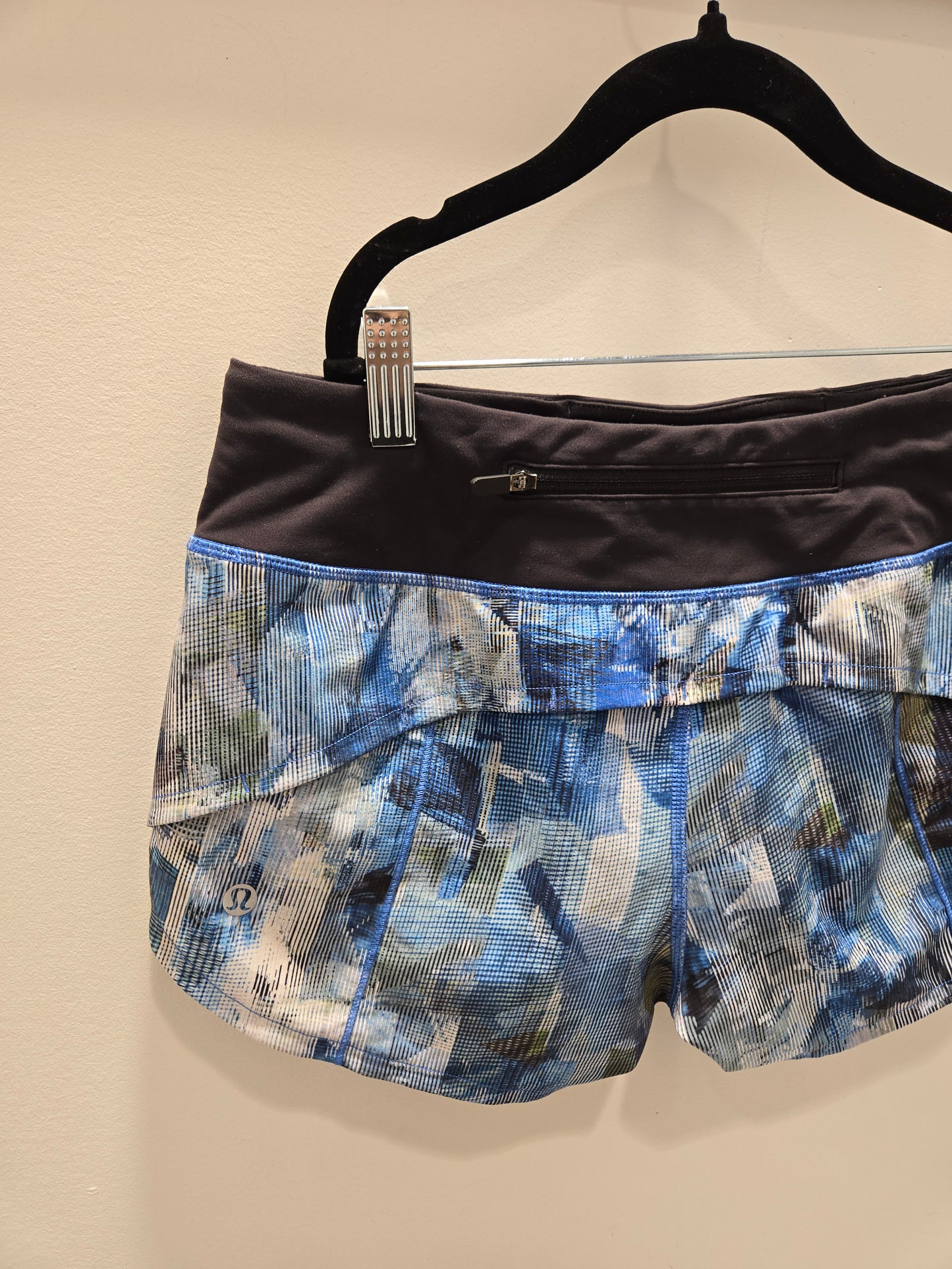 Lululemon Speed Short - Size 4