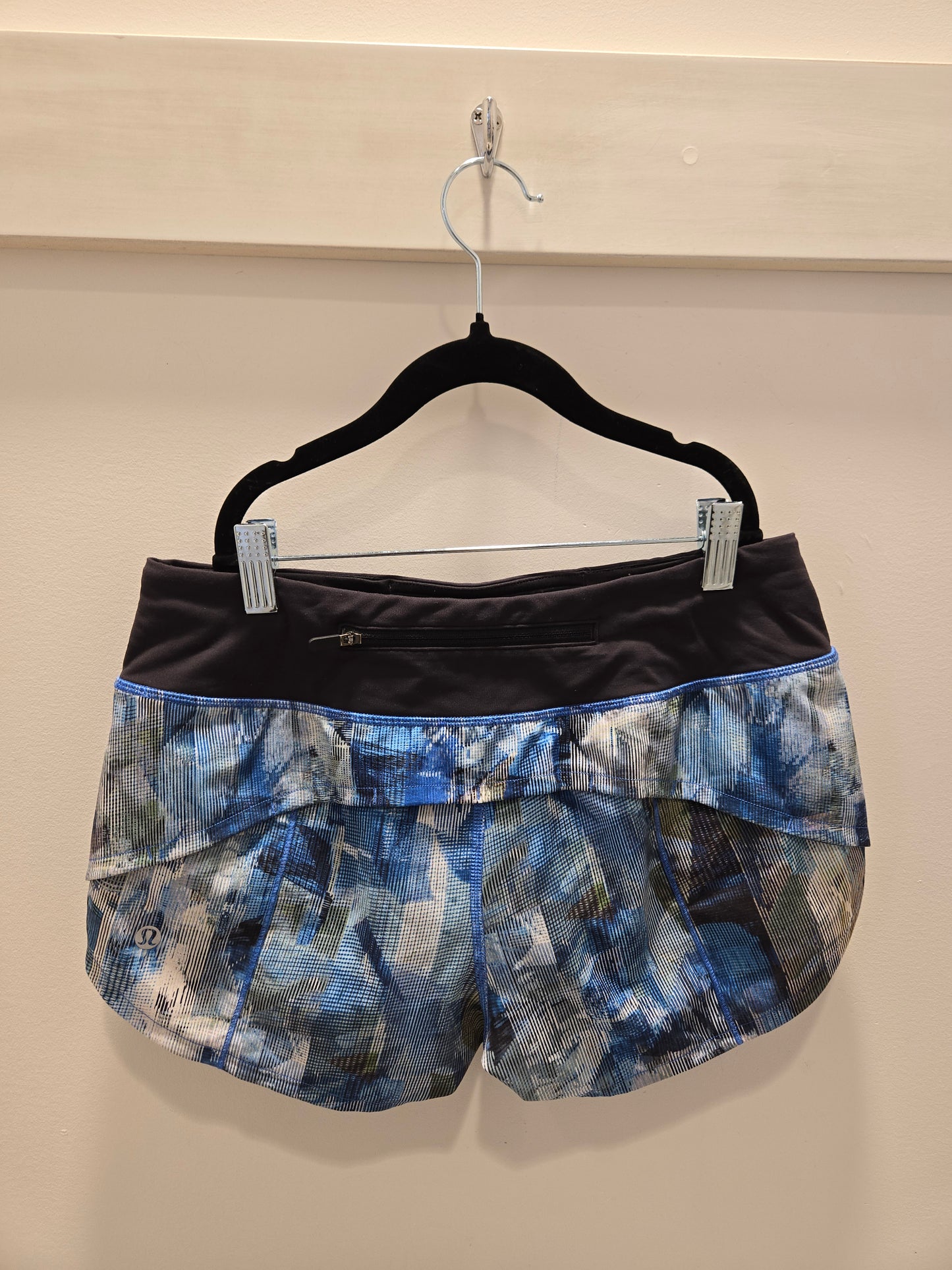 Lululemon Speed Short - Size 4