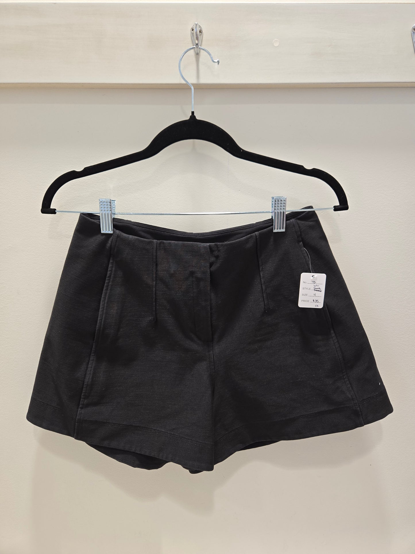 Lululemon Pleated Shorts - Size 4