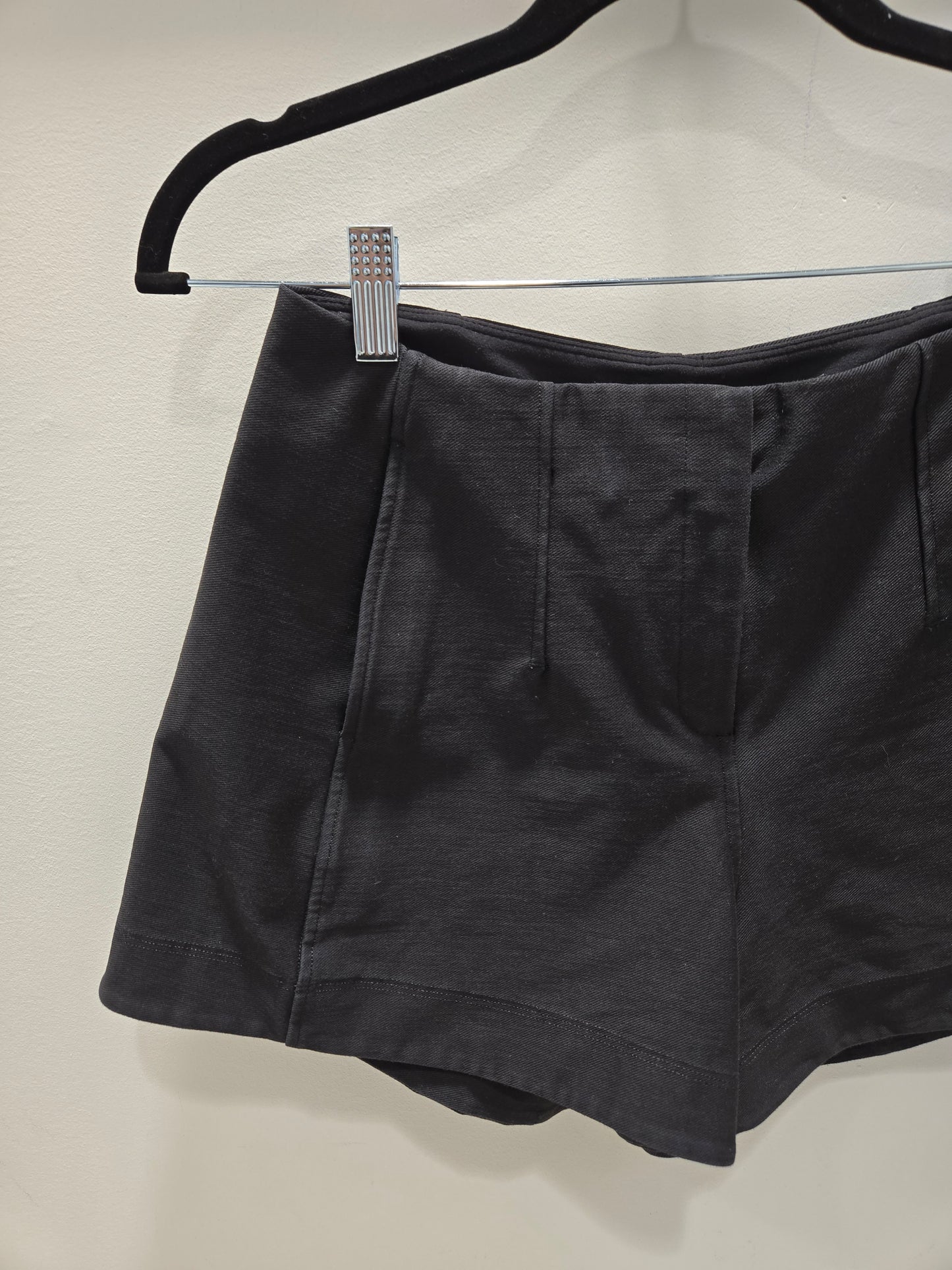 Lululemon Pleated Shorts - Size 4