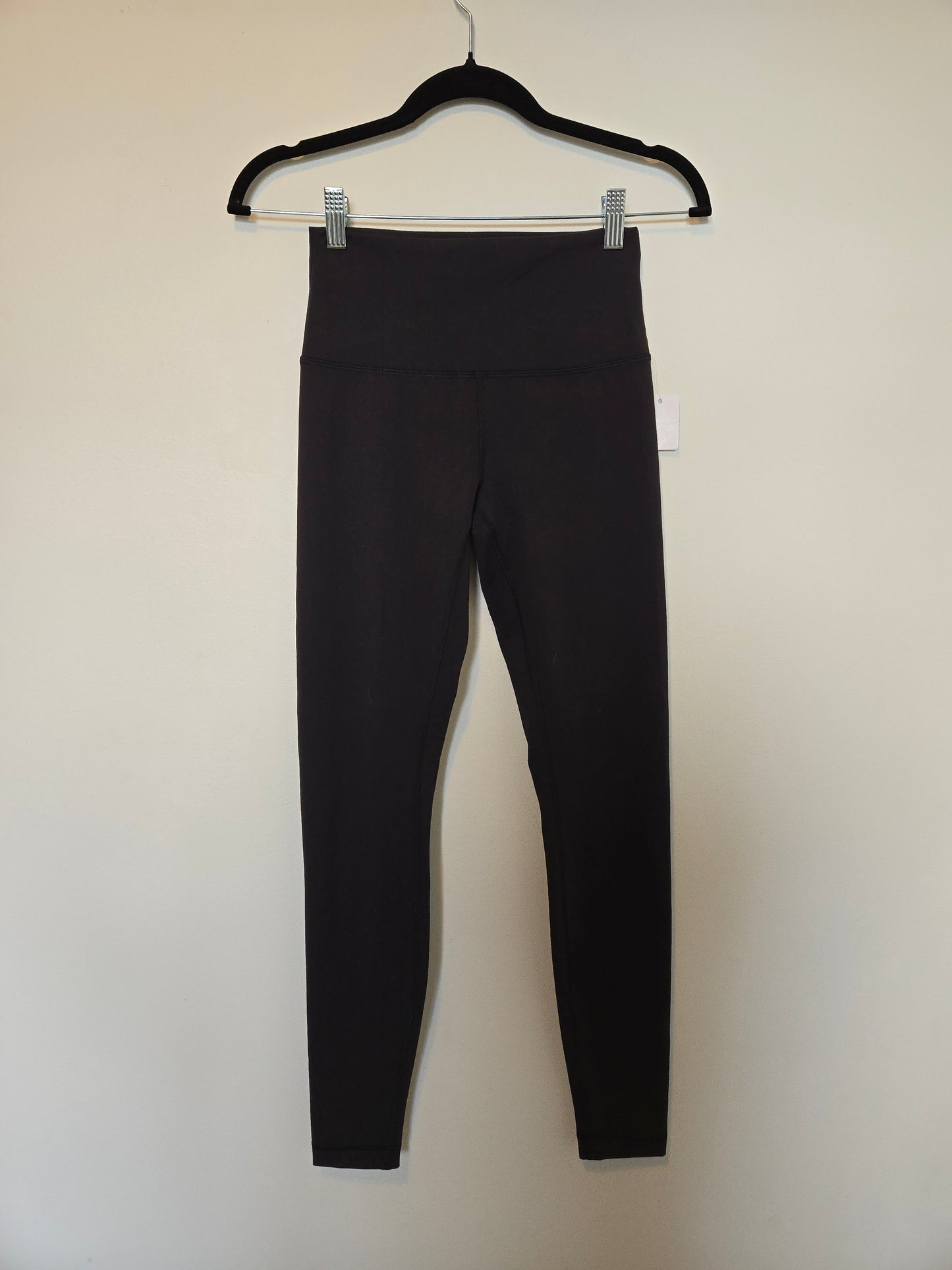 Lululemon Wunder Train Tights *Team Canada Edition - Size 6