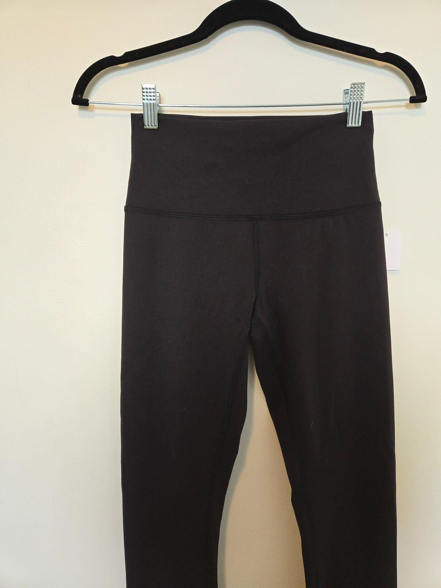 Lululemon Wunder Train Tights *Team Canada Edition - Size 6