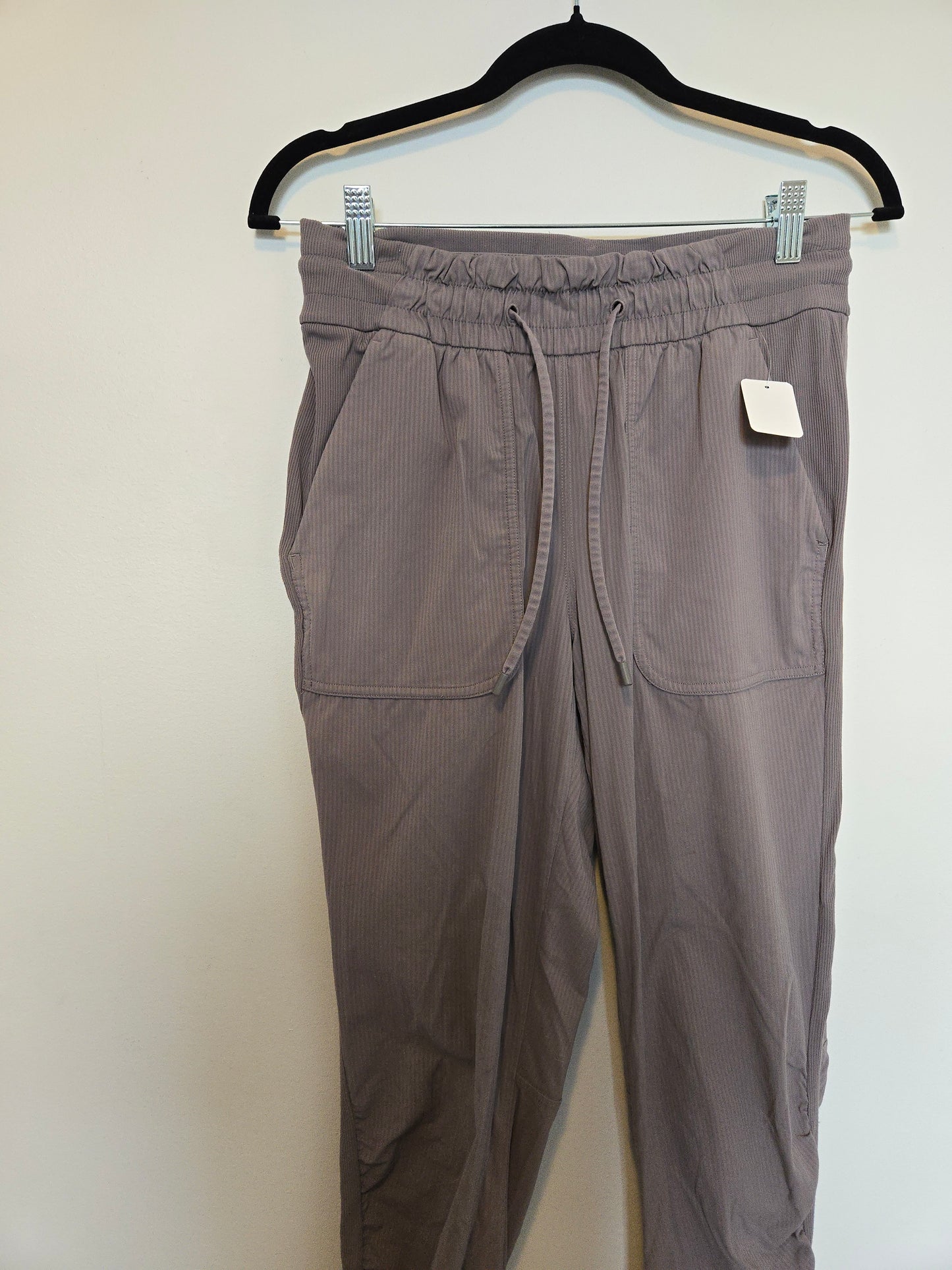 Lululemon Studio Jogger - Size 6