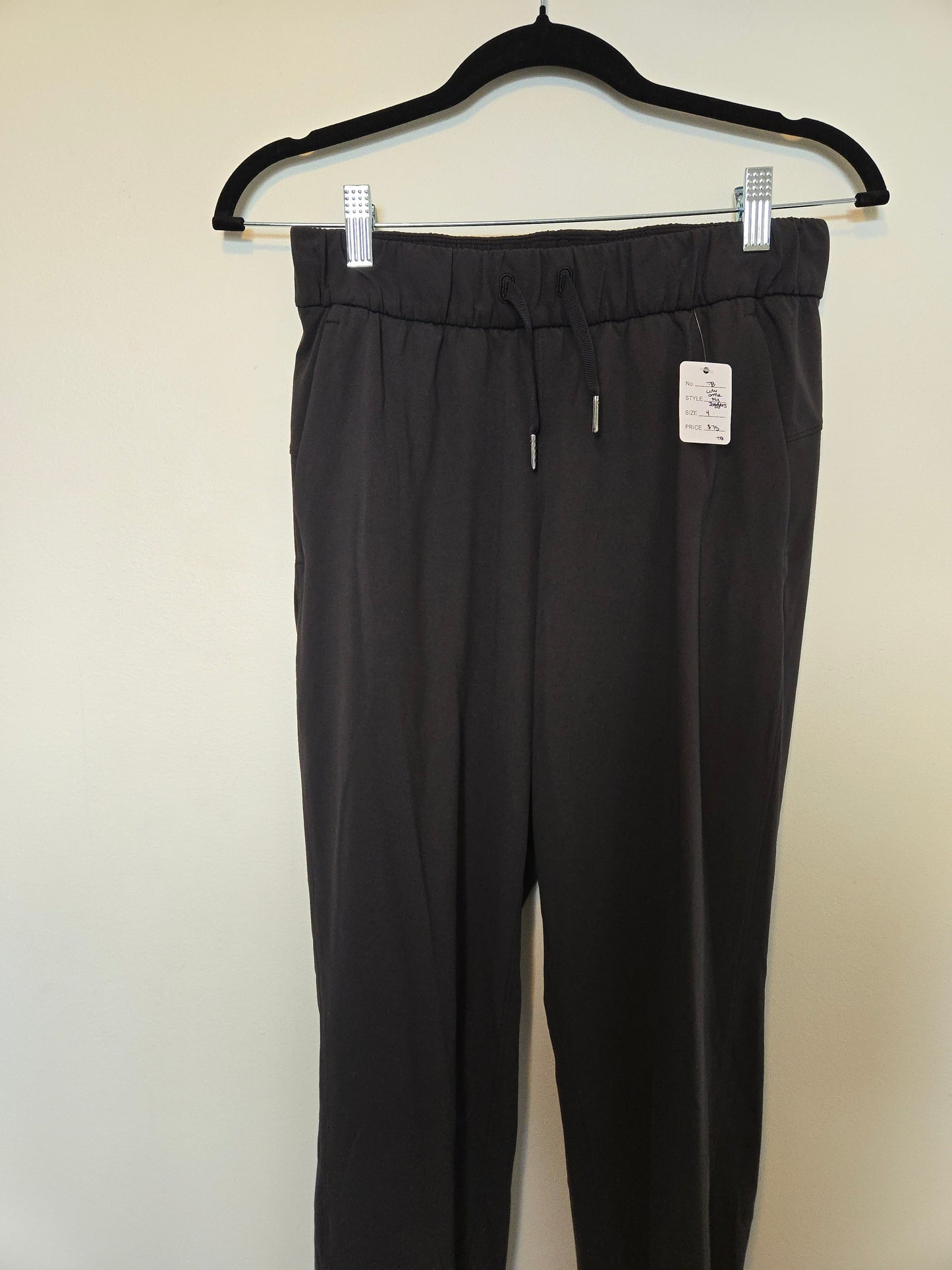 Lululemon On The Fly Joggers - Size 4