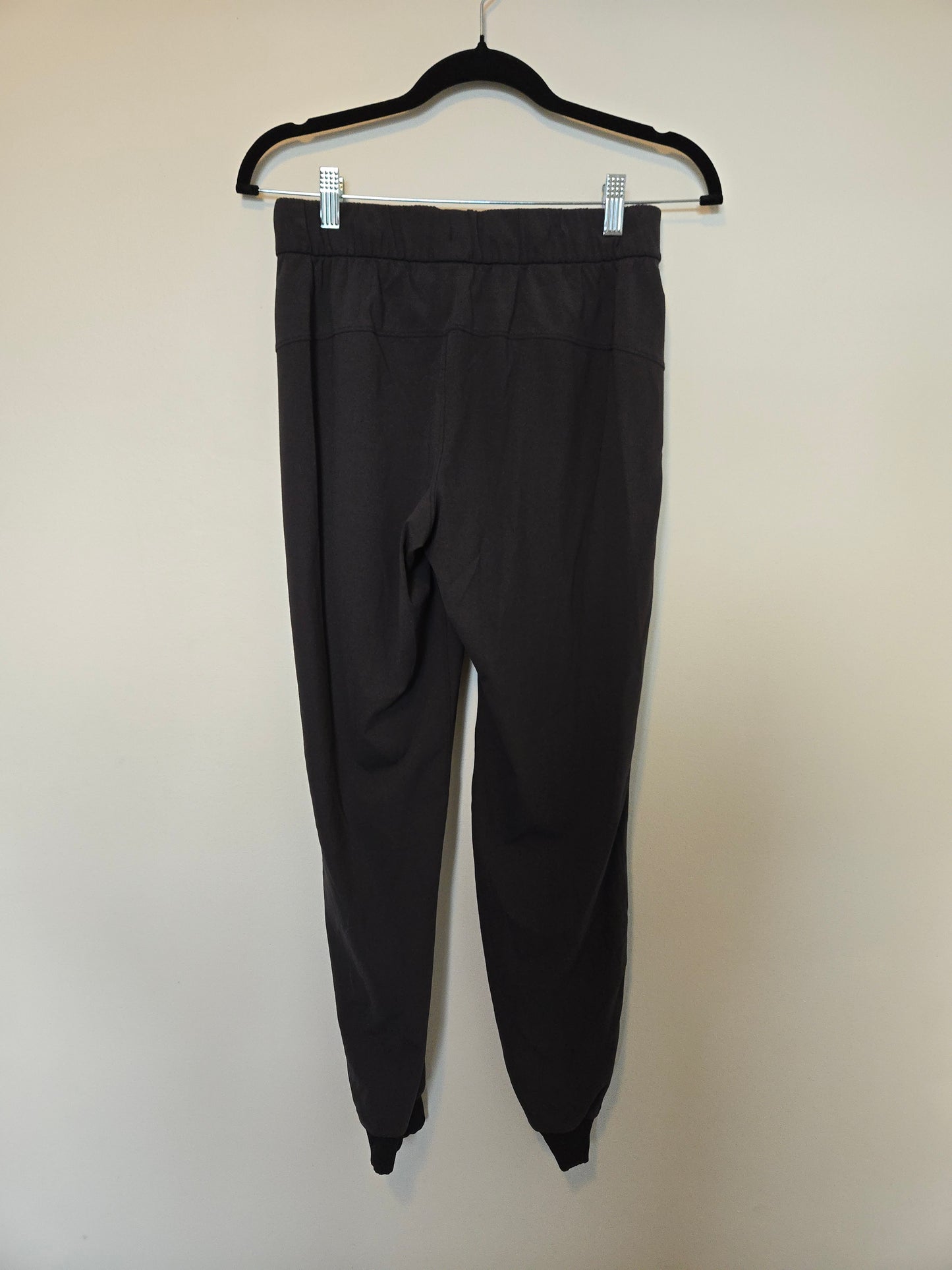 Lululemon On The Fly Joggers - Size 4