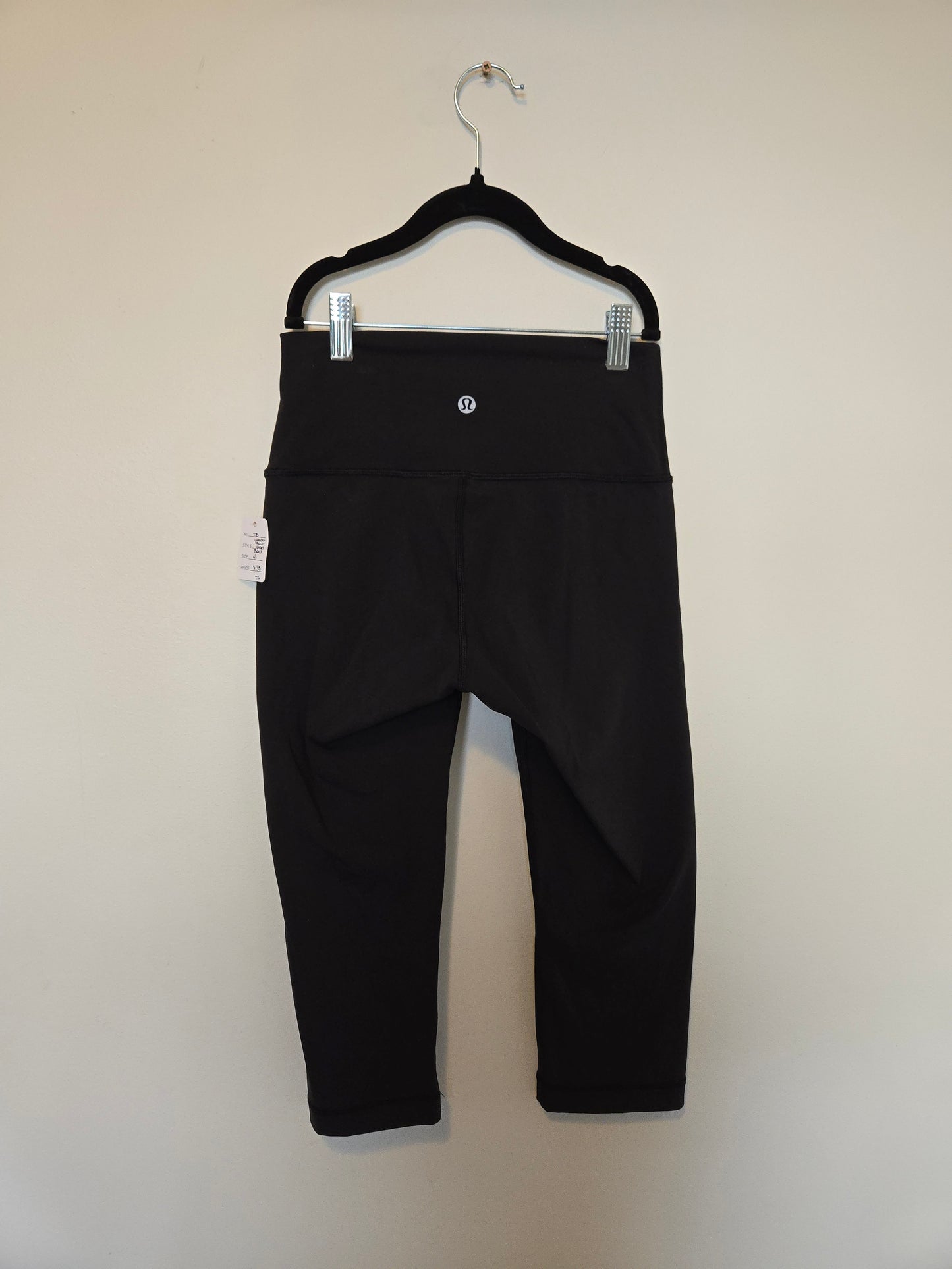 Lululemon Wunder Under Crops - Size 4