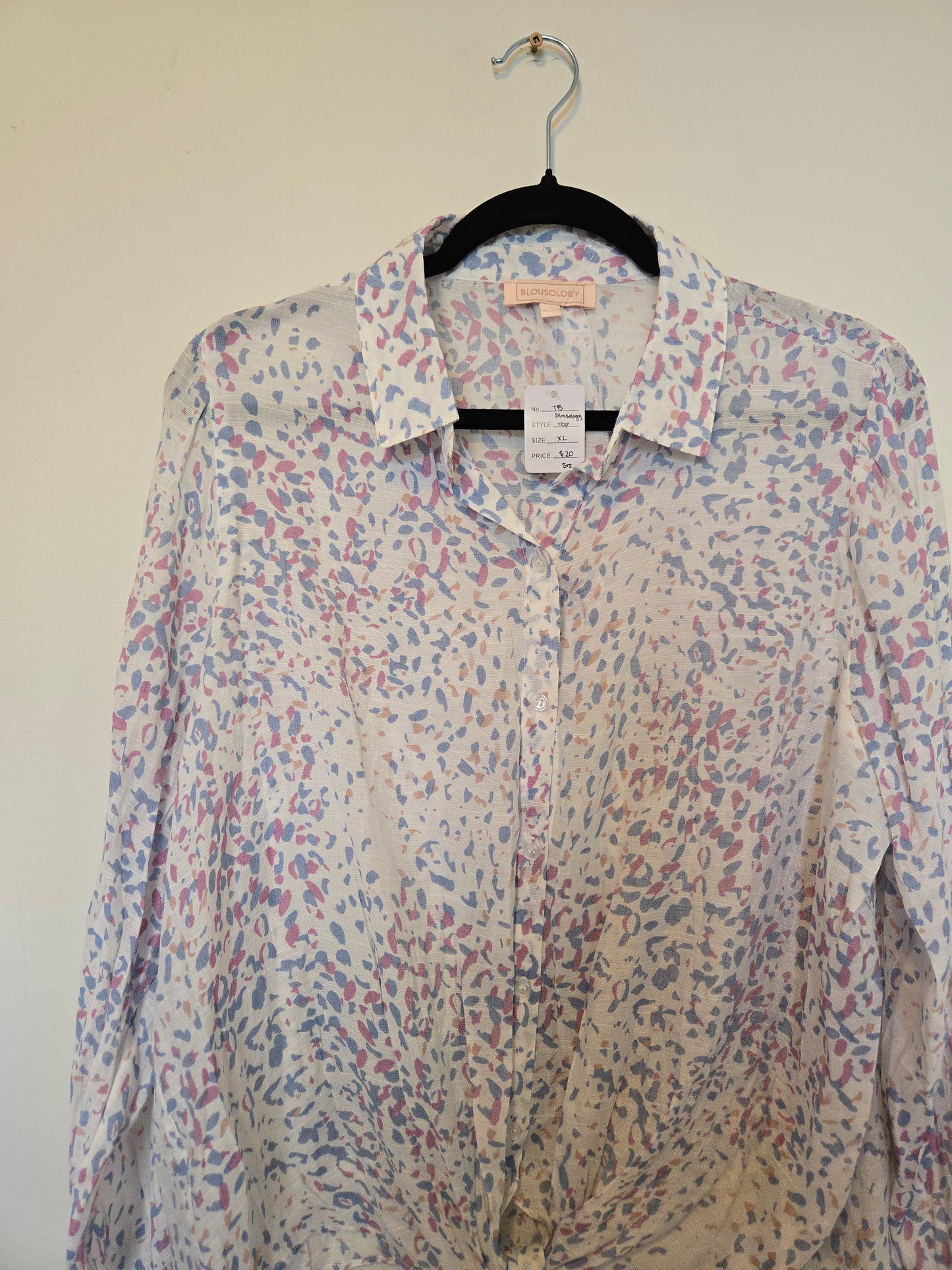 Blousology Top - Size XL