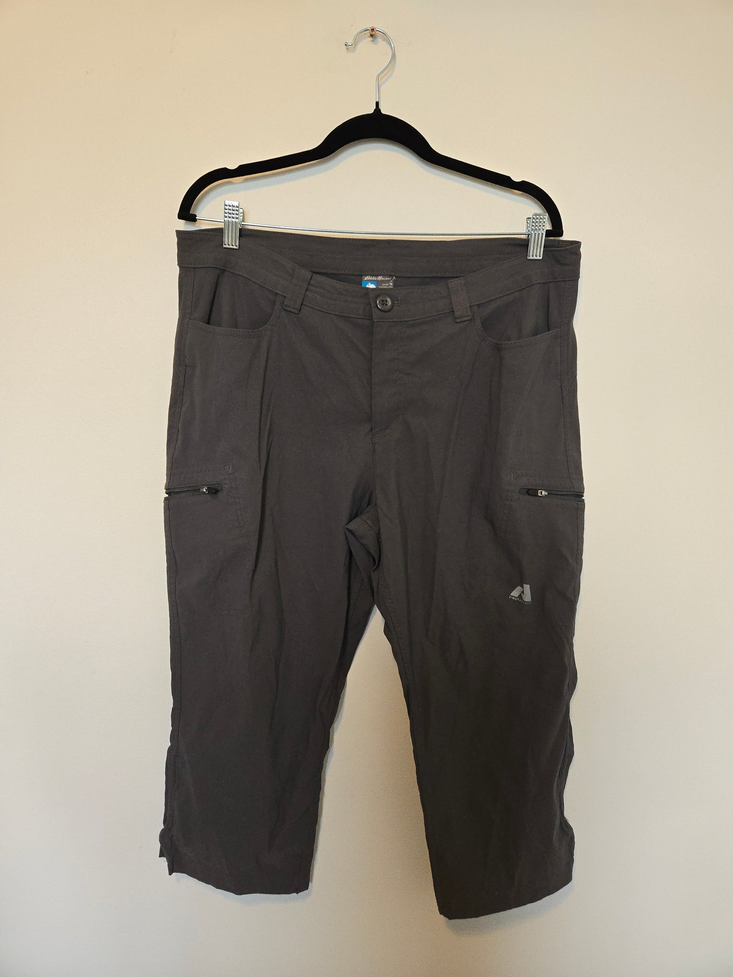 Eddie Bauer Hiking Crops - Size 16
